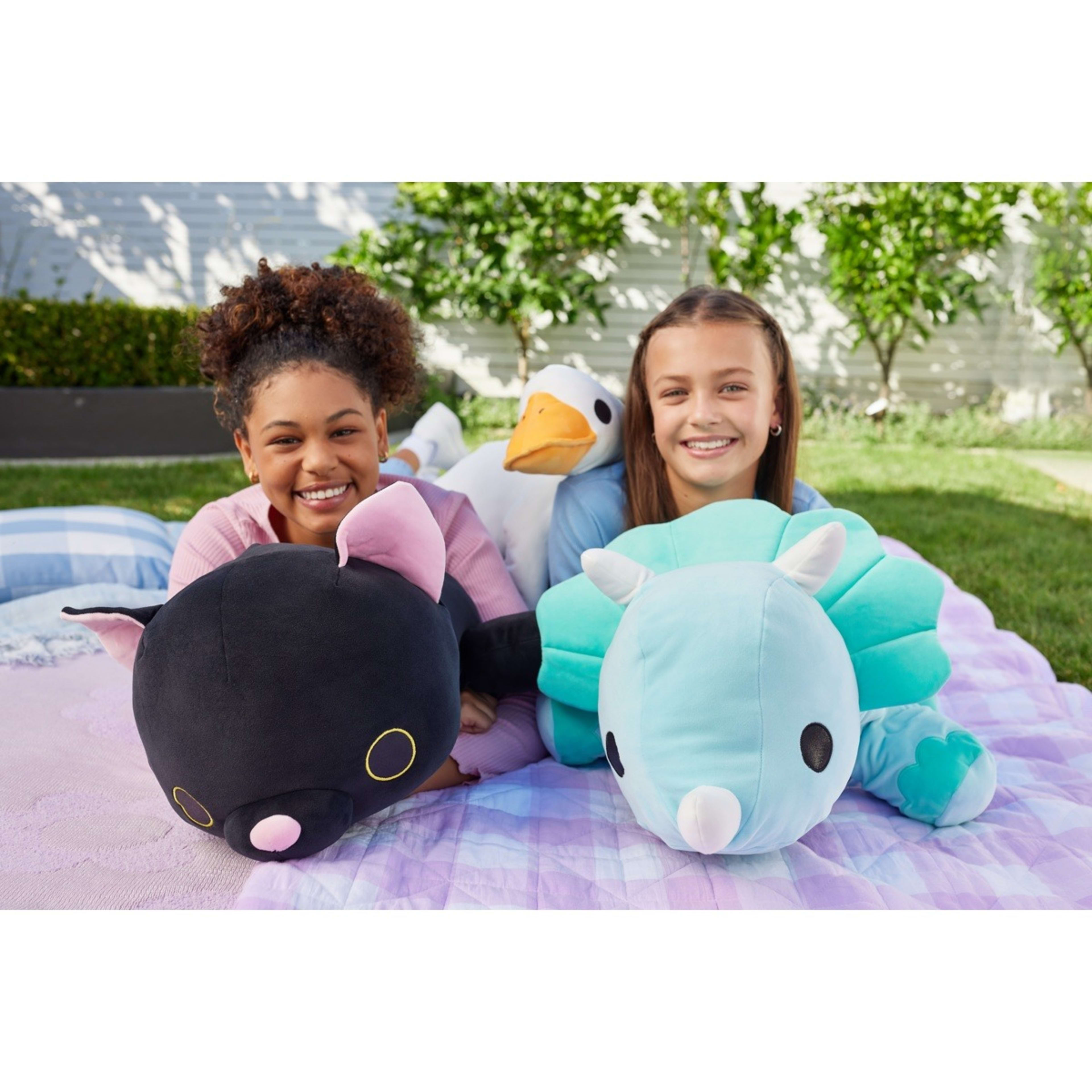 5 Zuru Hug-A-Lumps Plush Toy - Large, Assorted, 5 of 6