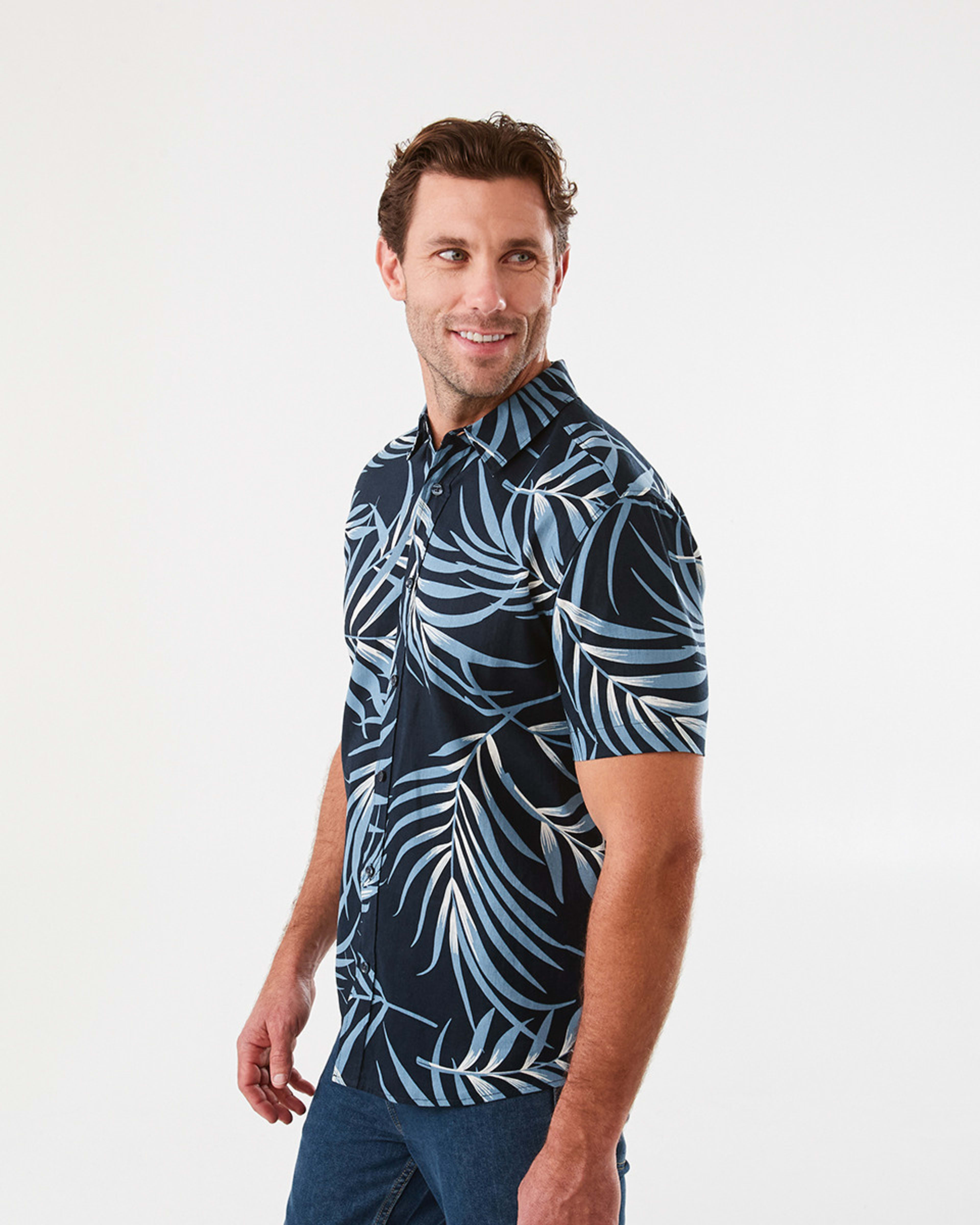 2 Short Sleeve Print Linen Blend Shirt Nvy Frond, 2 of 6