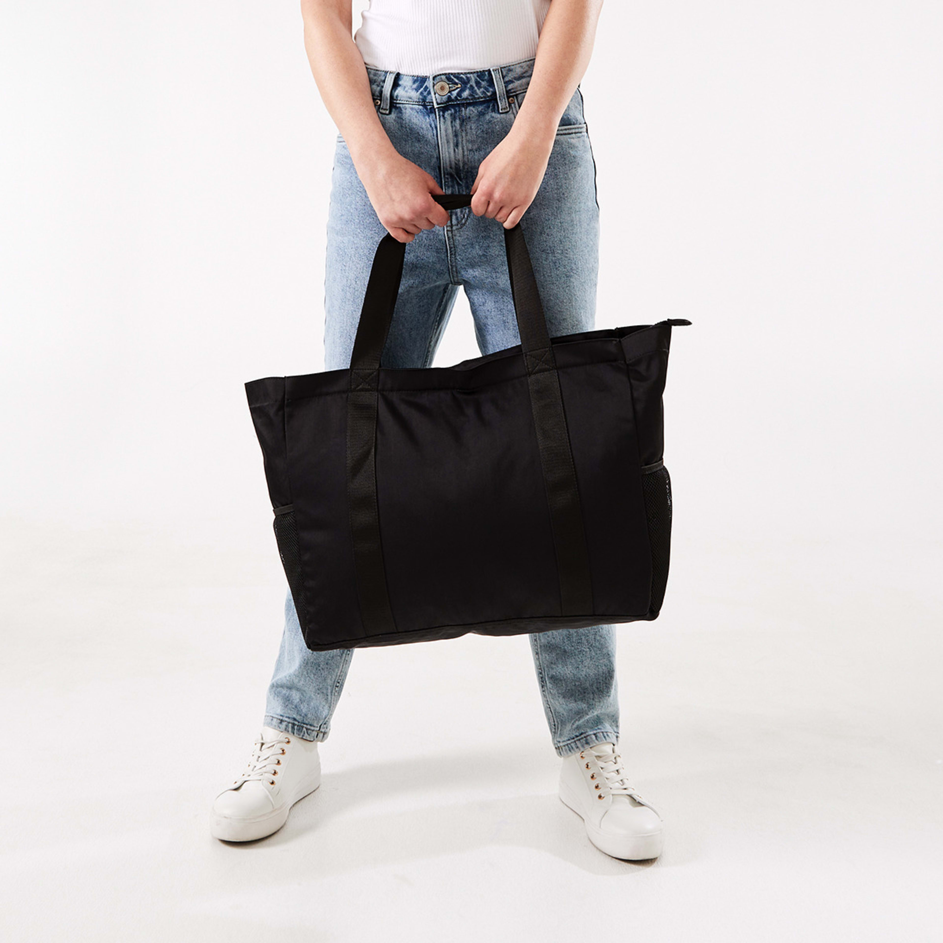 5 Urban Tote Bag Black, 5 of 6