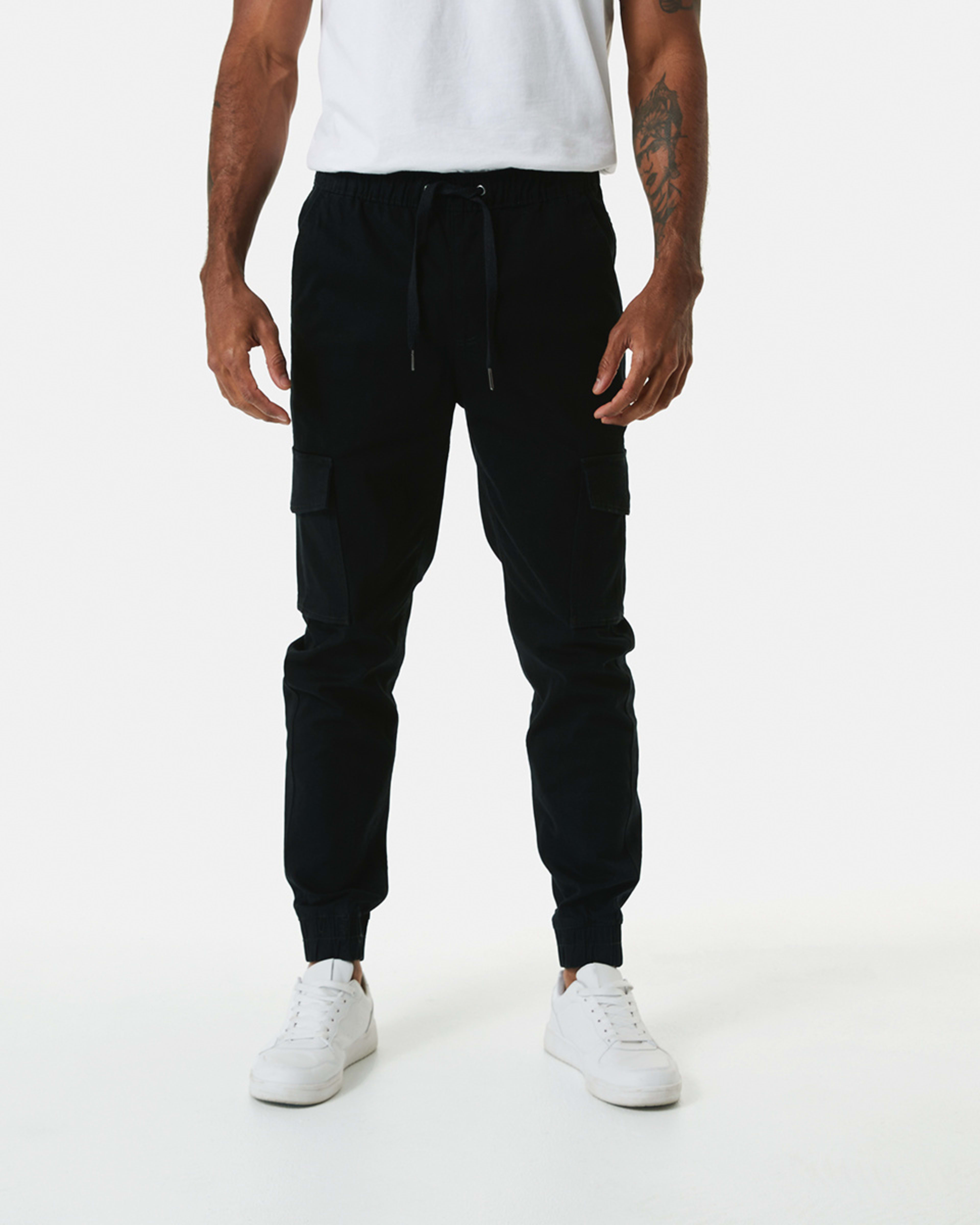 1 Elastic Waist and Cuffed Cargo Pants BLACK