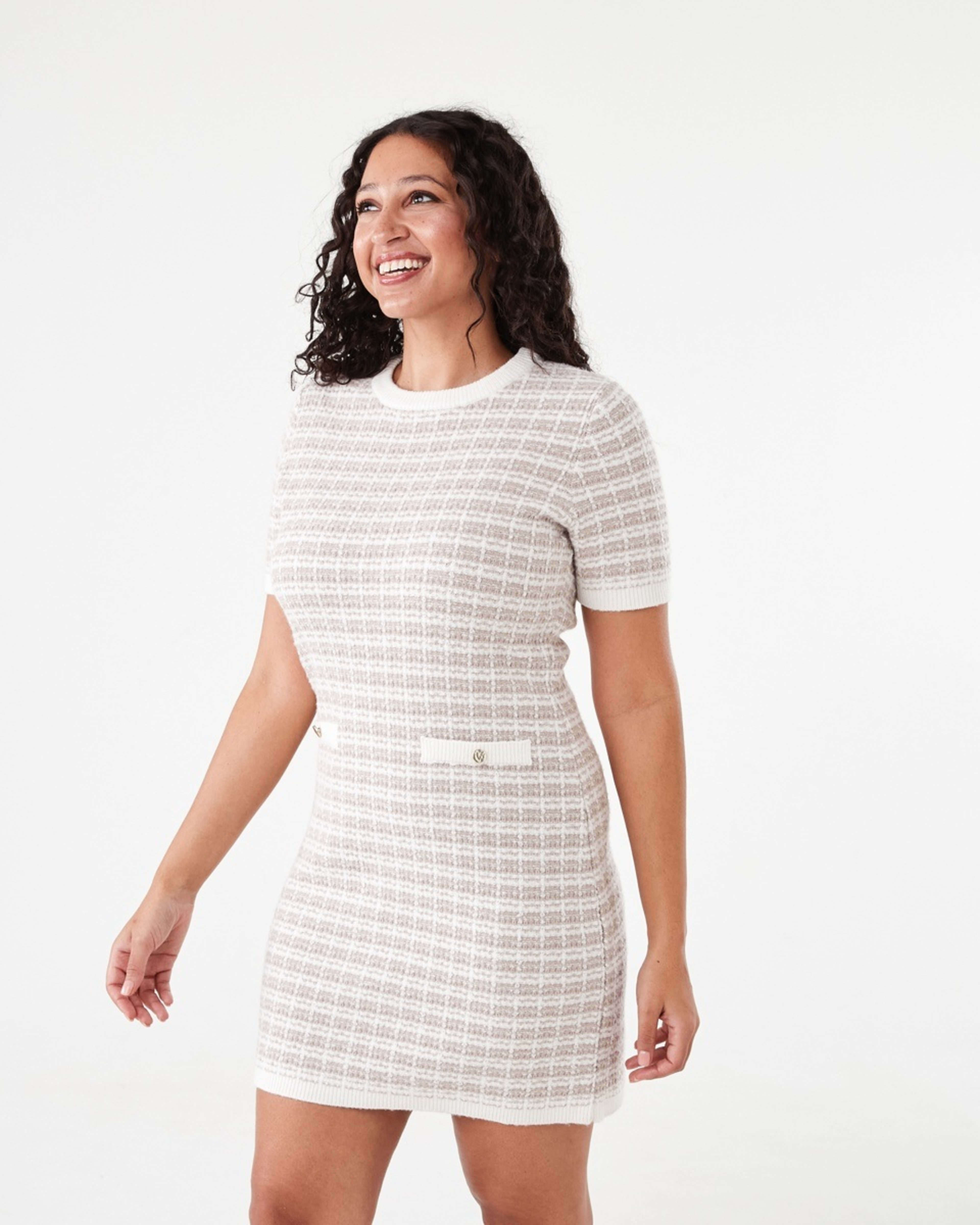2 Short Sleeve Textured Knit Mini Dress Wht Blend, 2 of 7