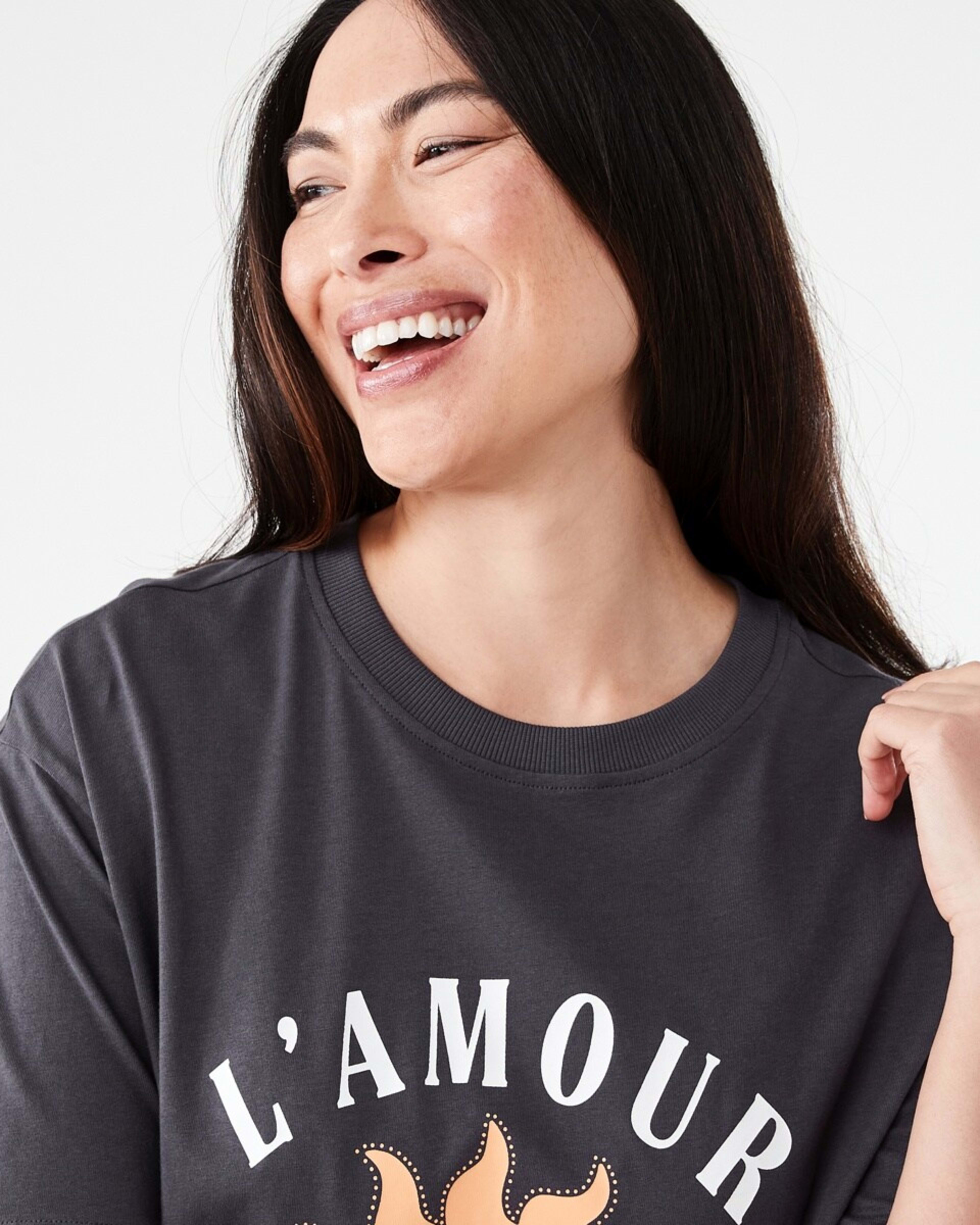 4 Short Sleeve Oversized Boyfriend T-shirt Au Soleil, 4 of 5
