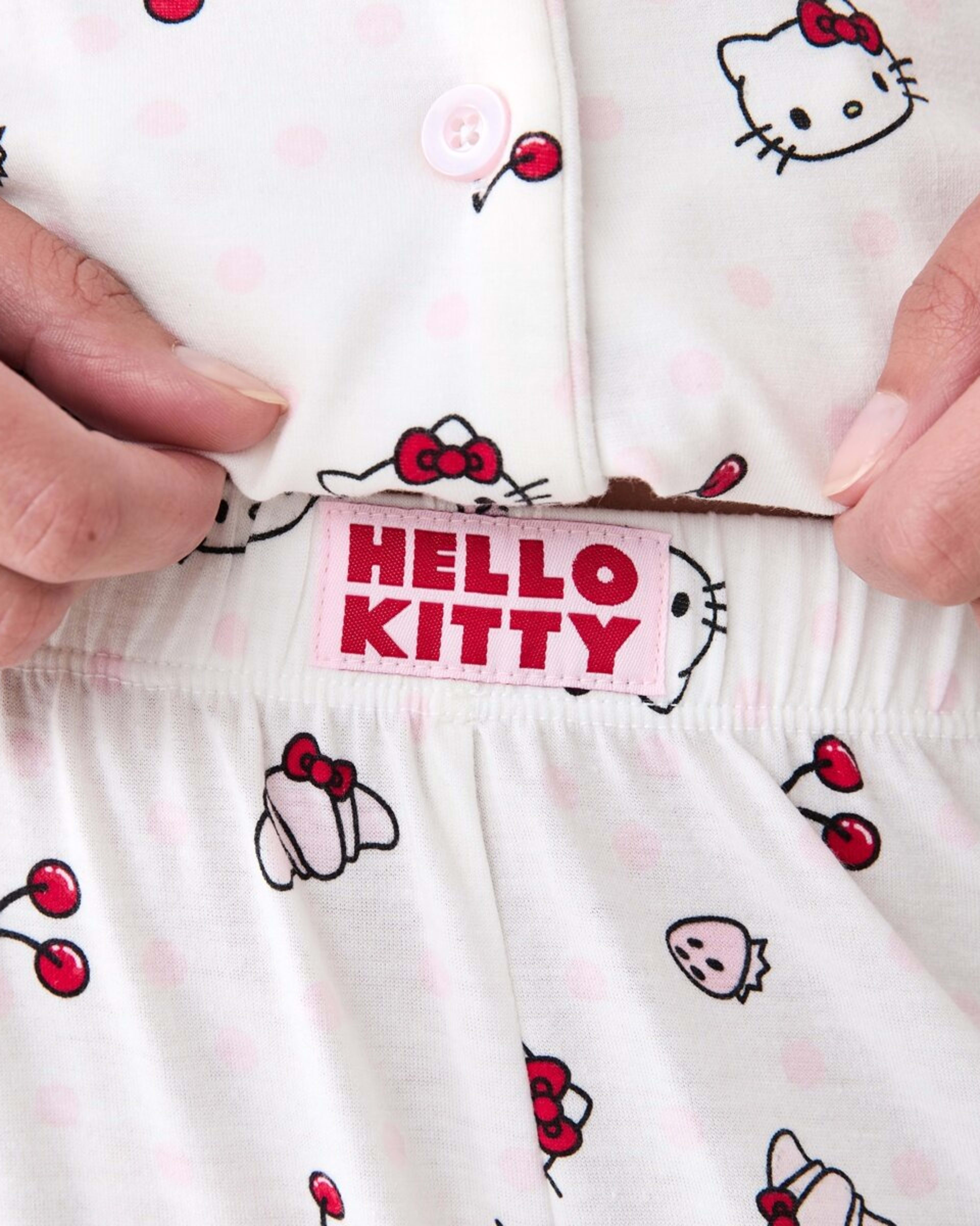 6 Hello Kitty License Long Sleeve Top and Comfort Pants Pyjama Set HELLO KITTY AOP WHITE, 6 of 7