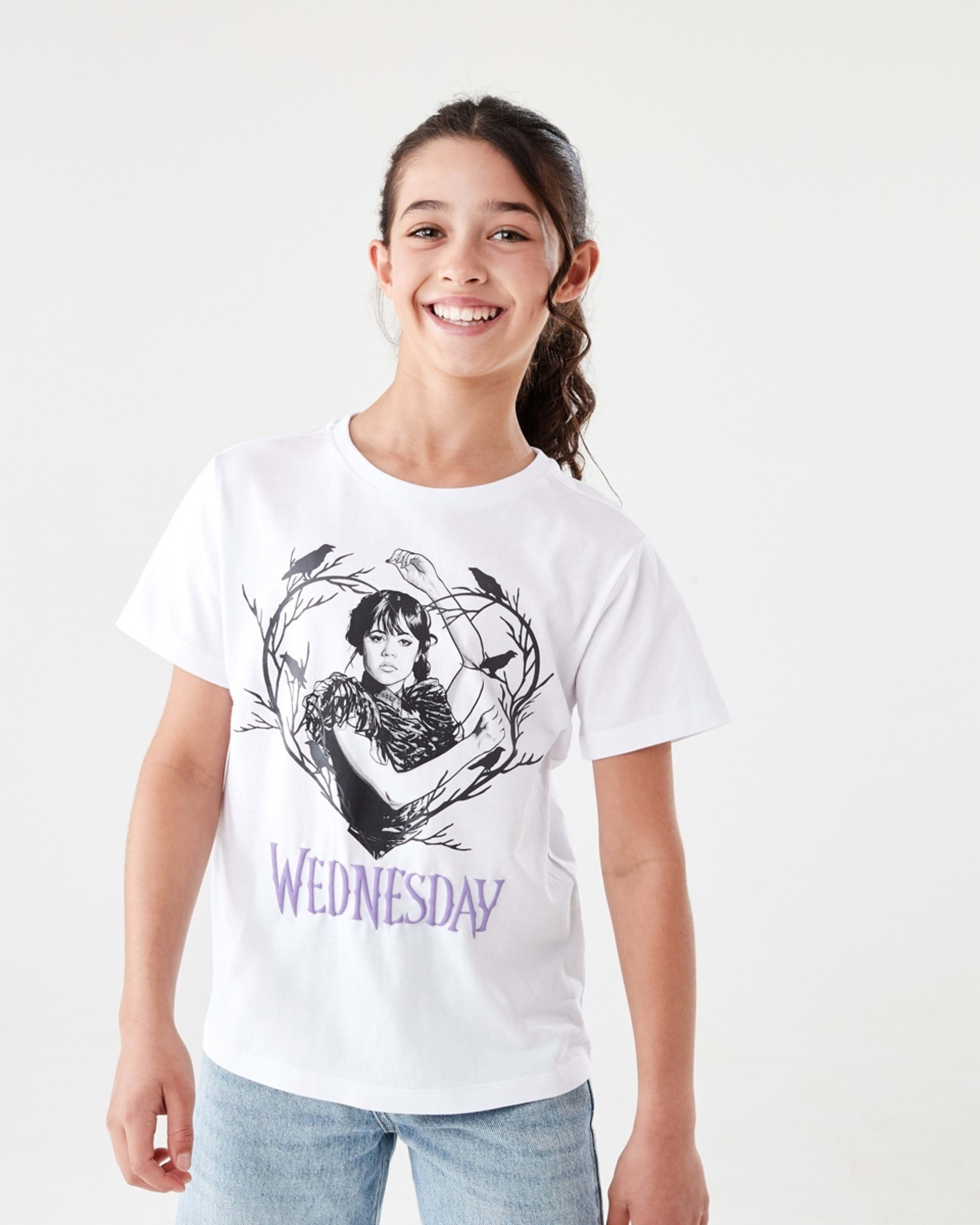 1 Wednesday License T-shirt WEDNESDAY ADDAMS TREE HEART, 1 of 6