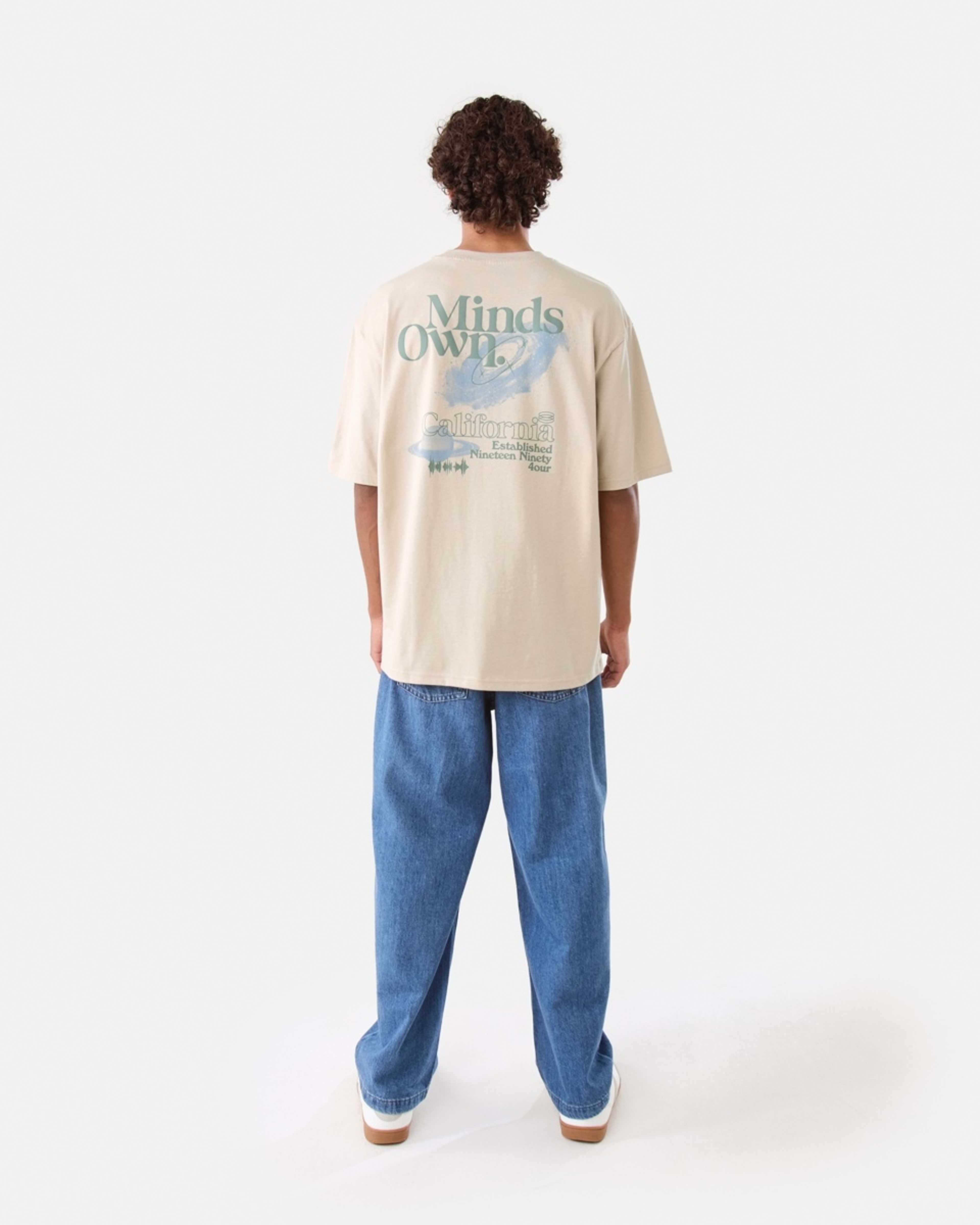 4 Oversized Graphic T-shirt MINDS OWN, 4 of 7