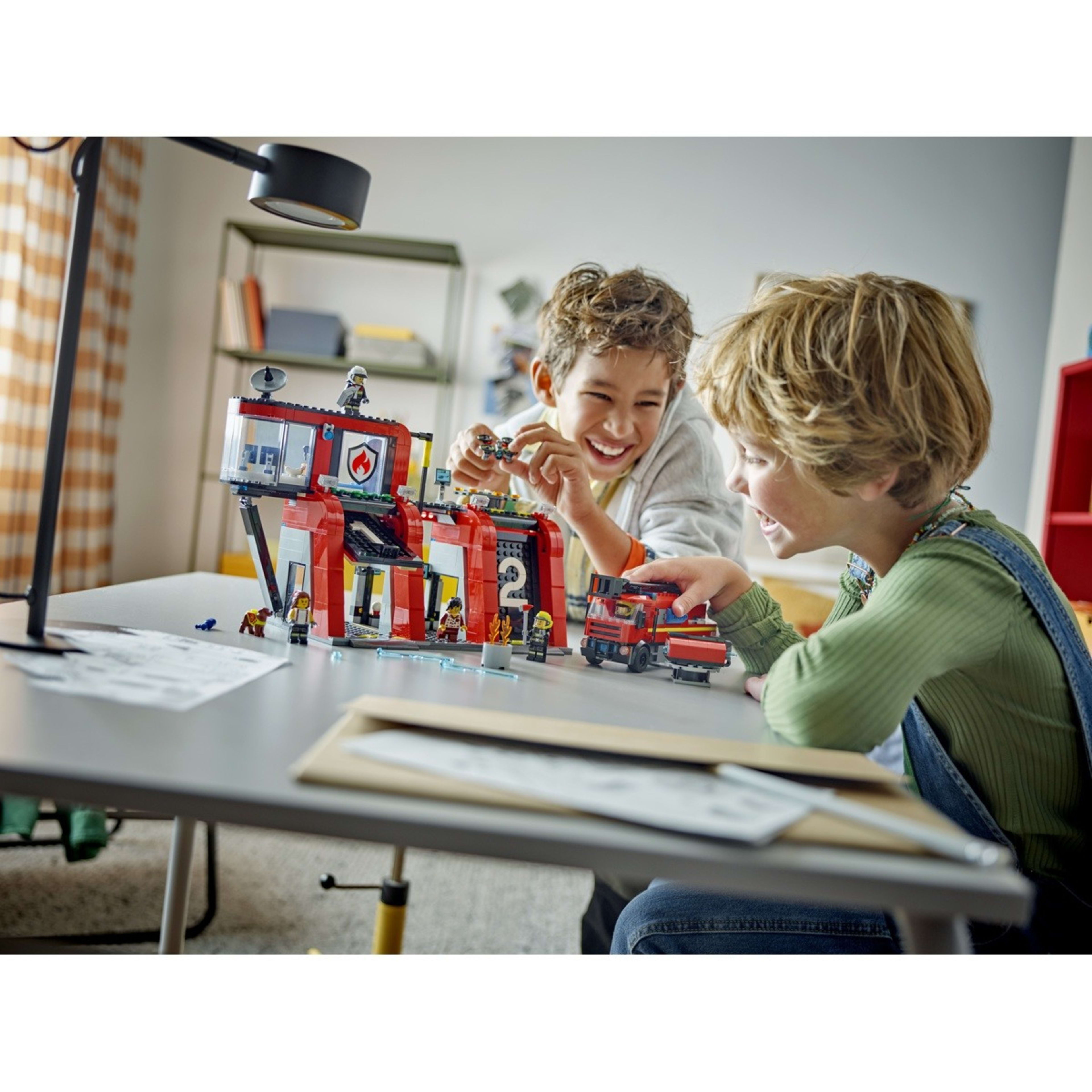 9 LEGO City Fire Station with Fire Truck 60414, 9 of 11