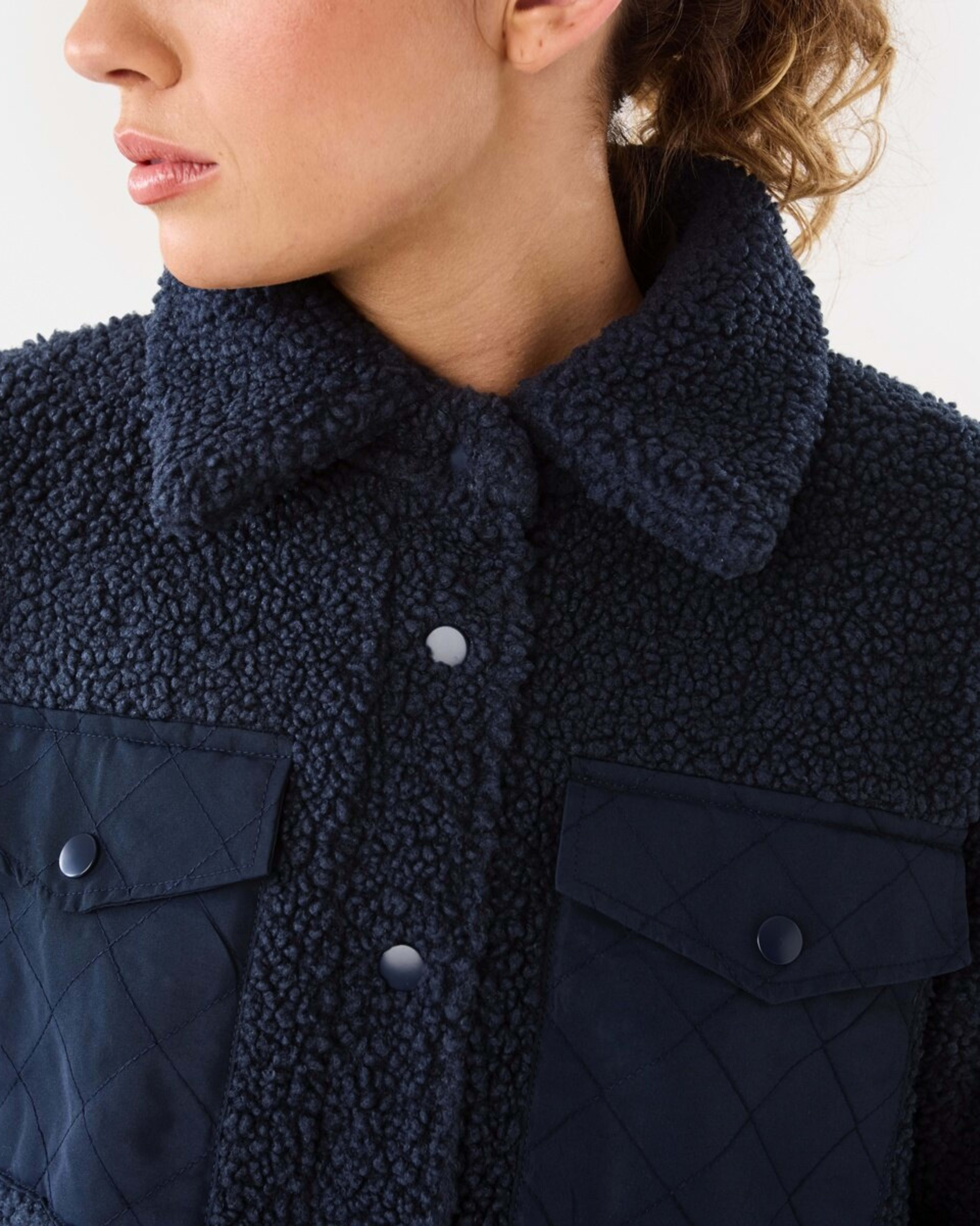 8 Active Womens Sherpa Jacket Shade Navy, 8 of 10
