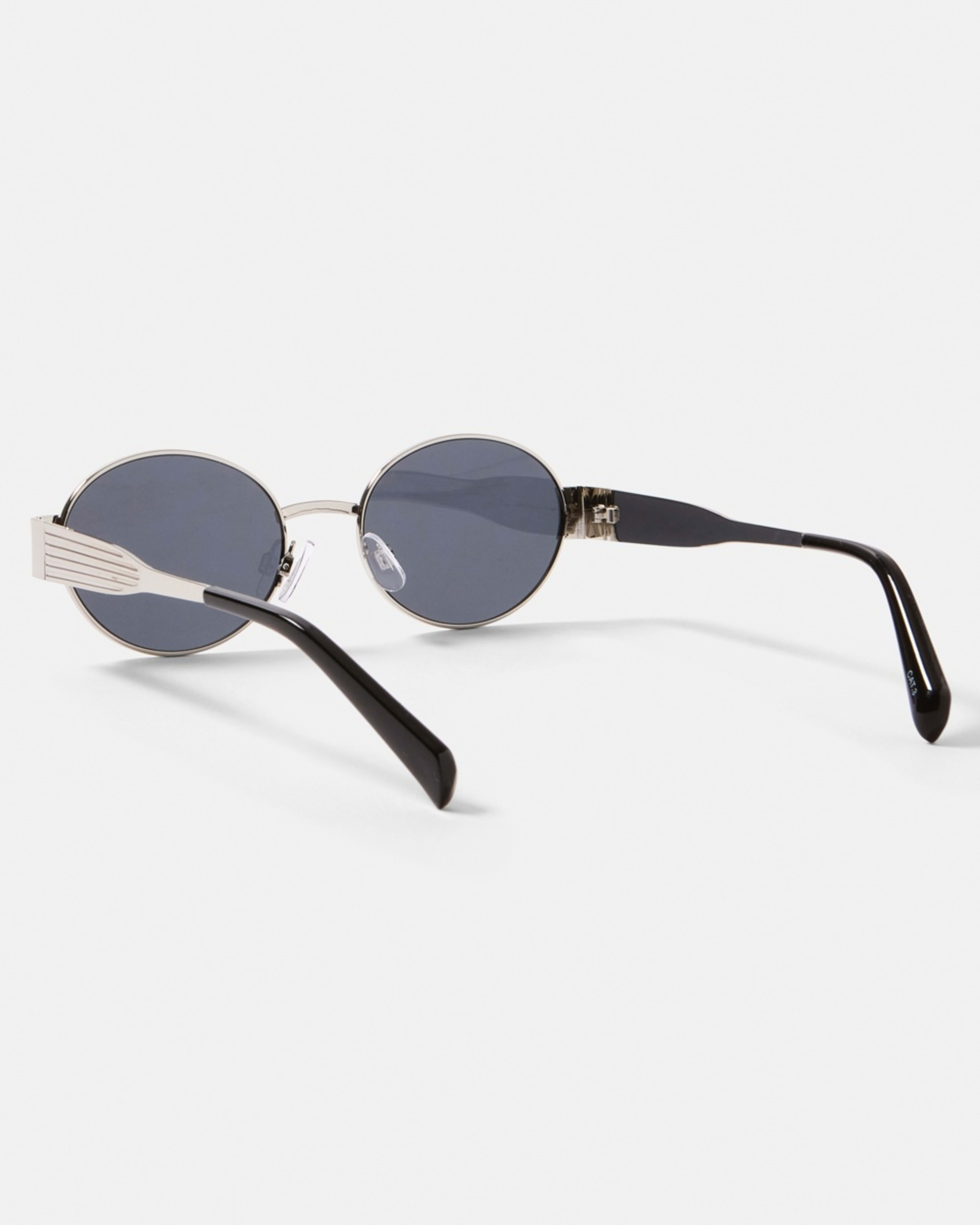 2 Oval Metal Sunglasses Silver, 2 of 6