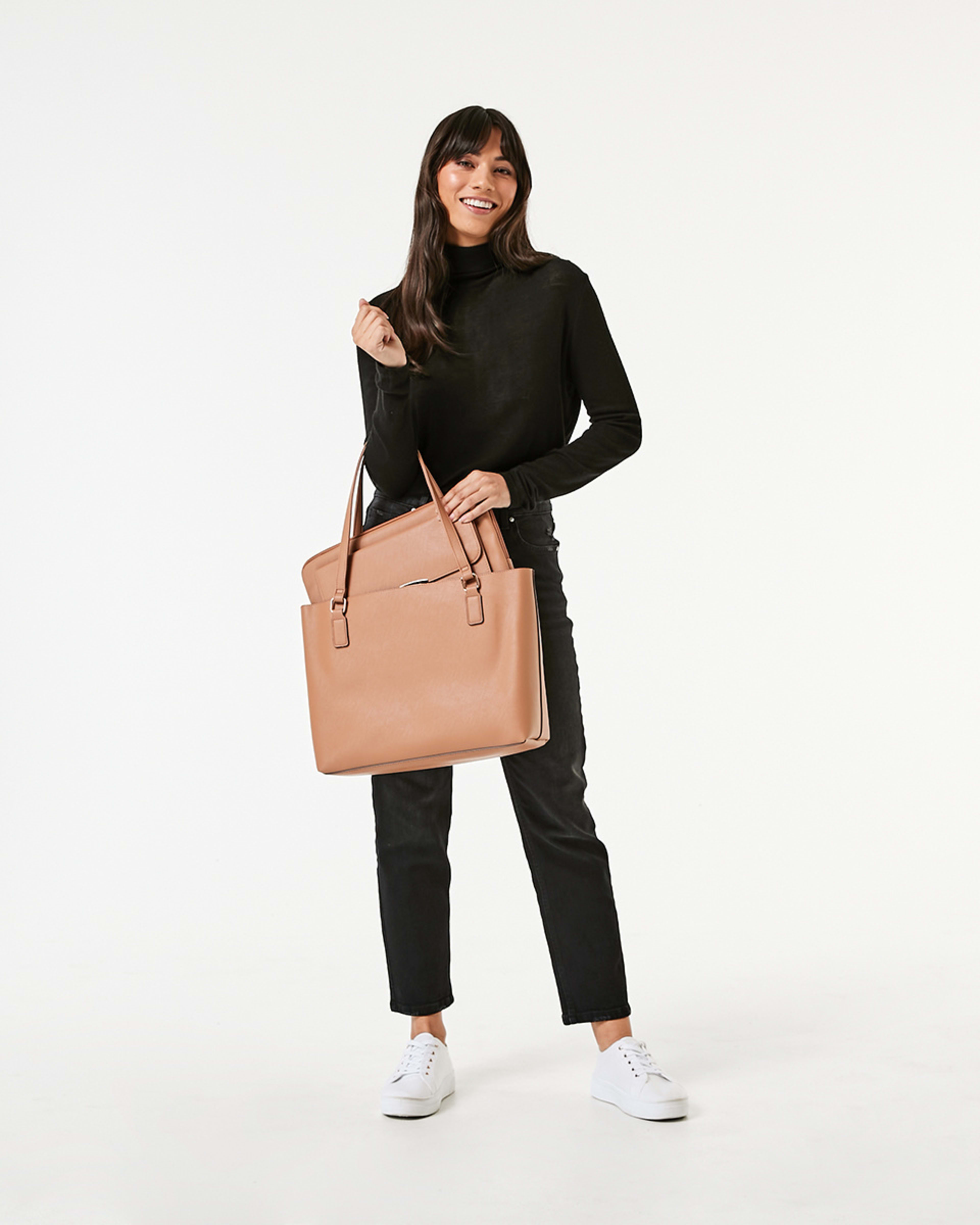 7 Pocket Tote Bag Light Tan, 7 of 9