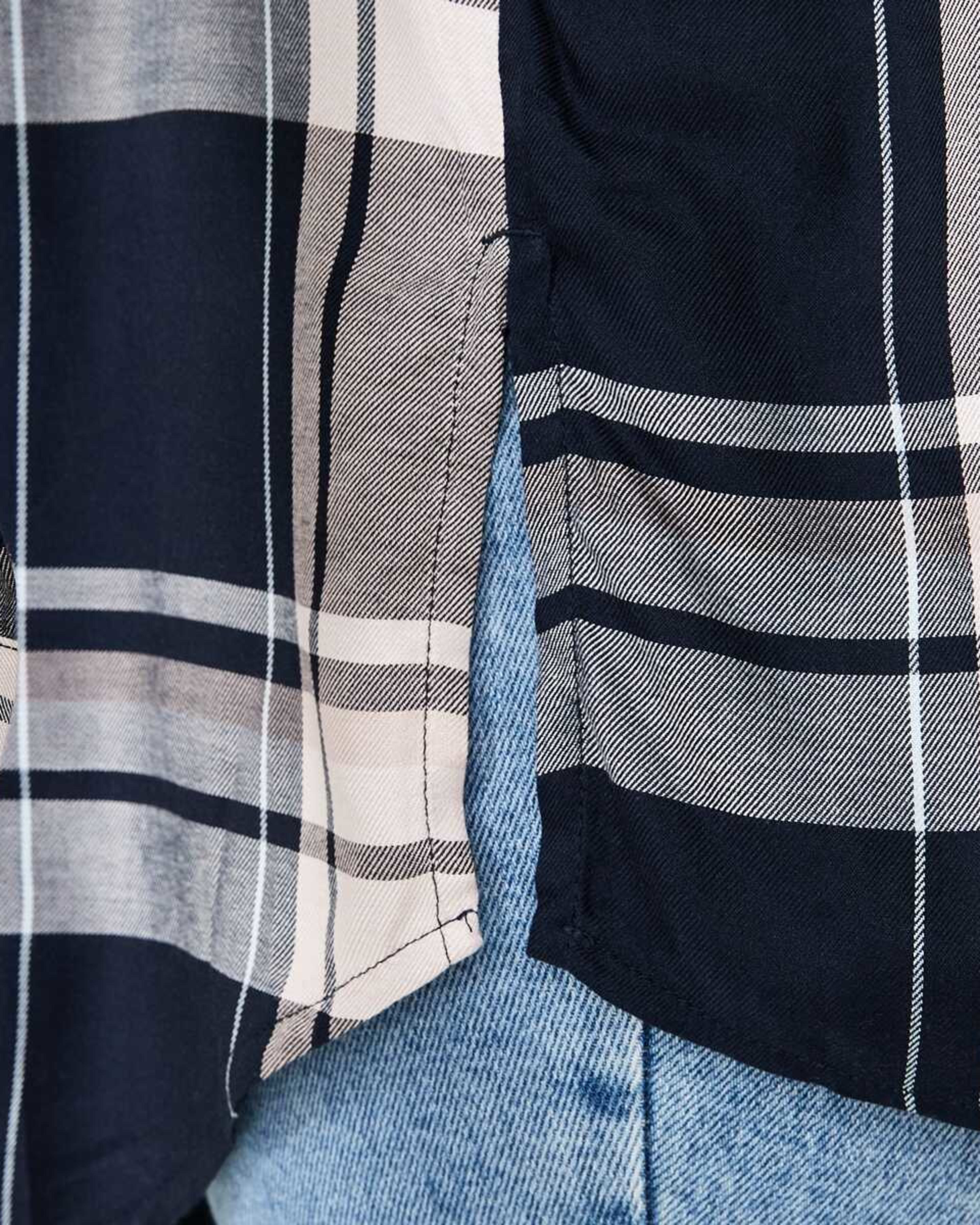 6 Curve Long Sleeve Check Shirt Navy Check Sky Captain, 6 of 6
