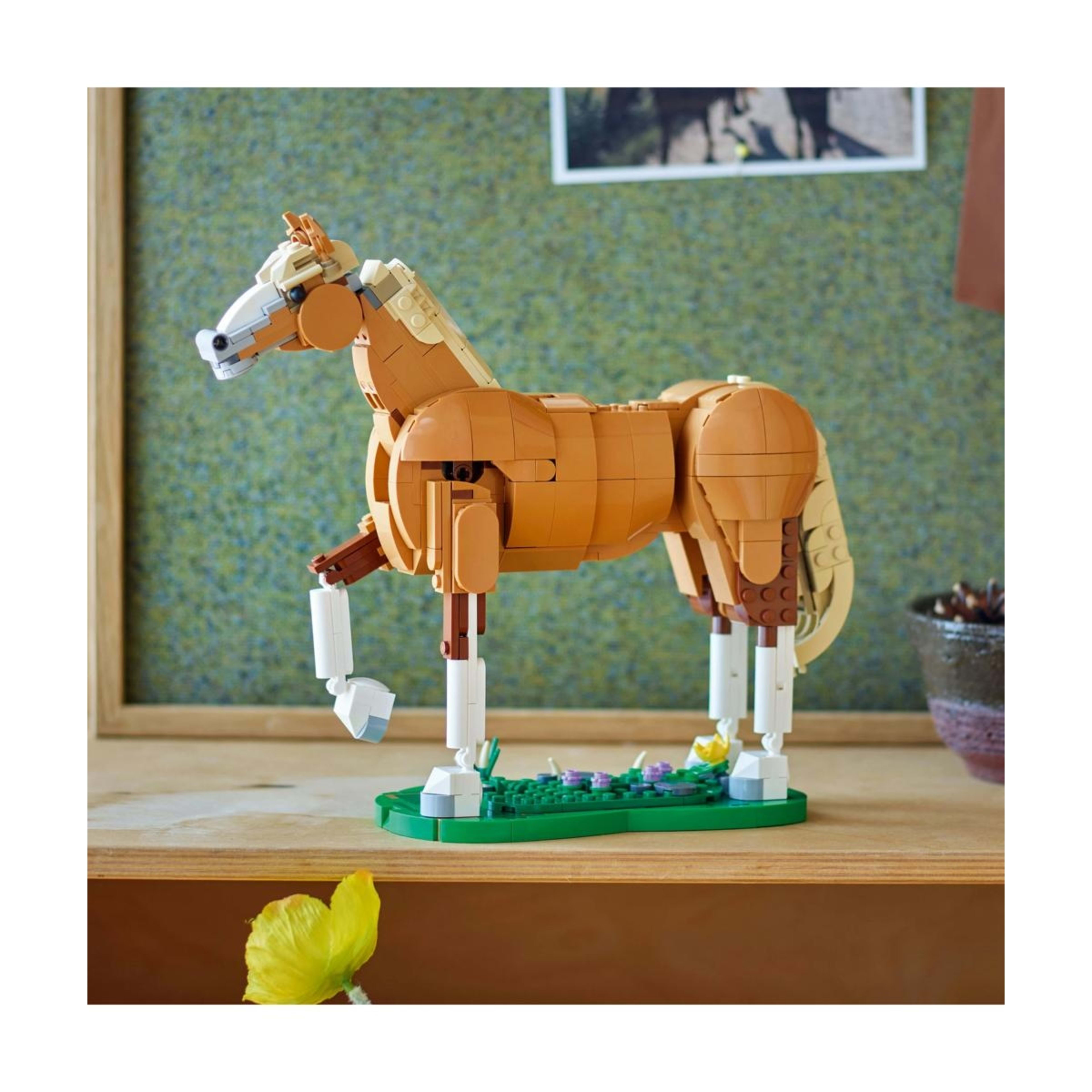 9 LEGO Creator Beautiful Horse 31166, 9 of 10