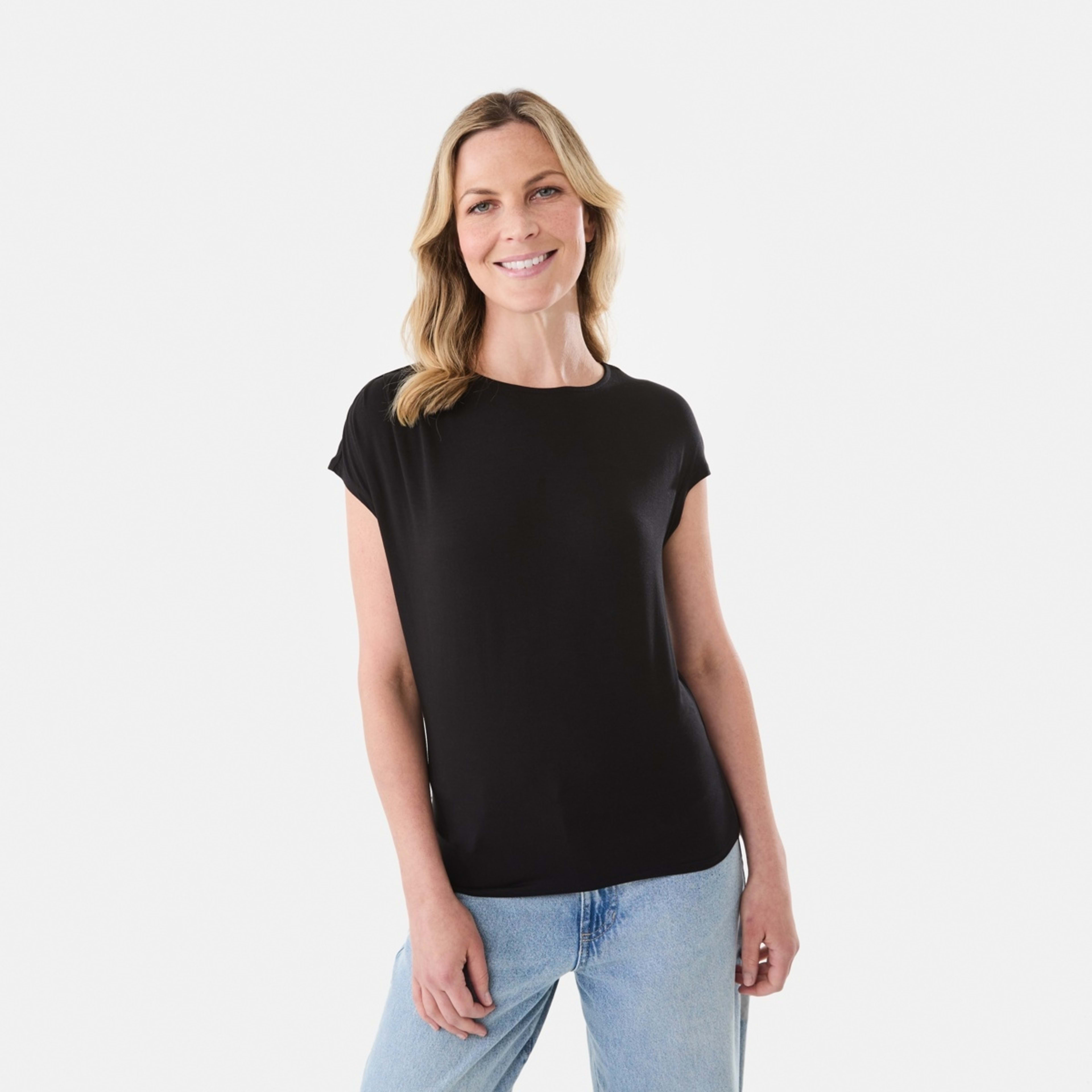 1 Short Sleeve Pleat Detail Top Black, 1 of 5