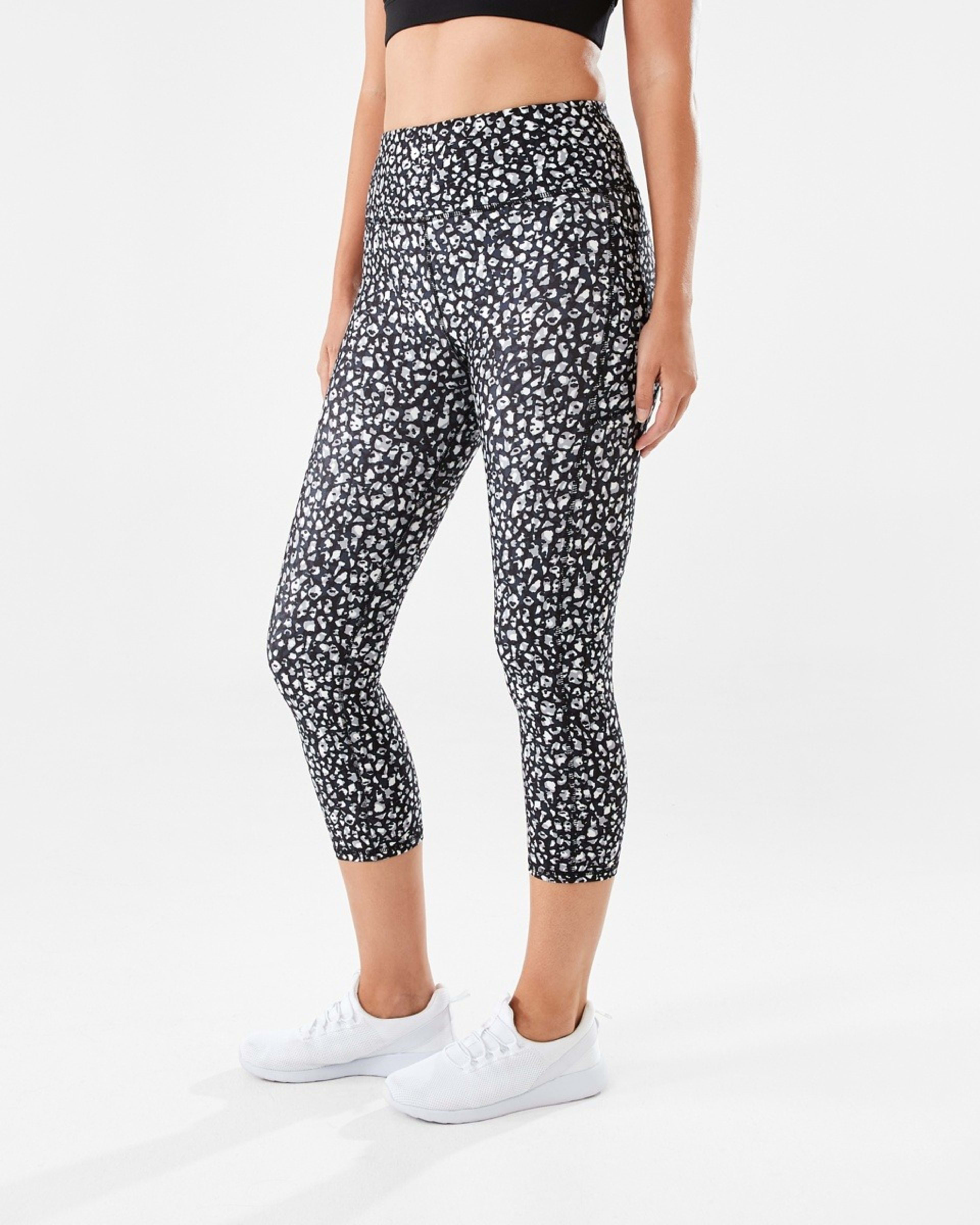 2 Active Womens Crop Print Leggings Blk Ocelot, 2 of 5