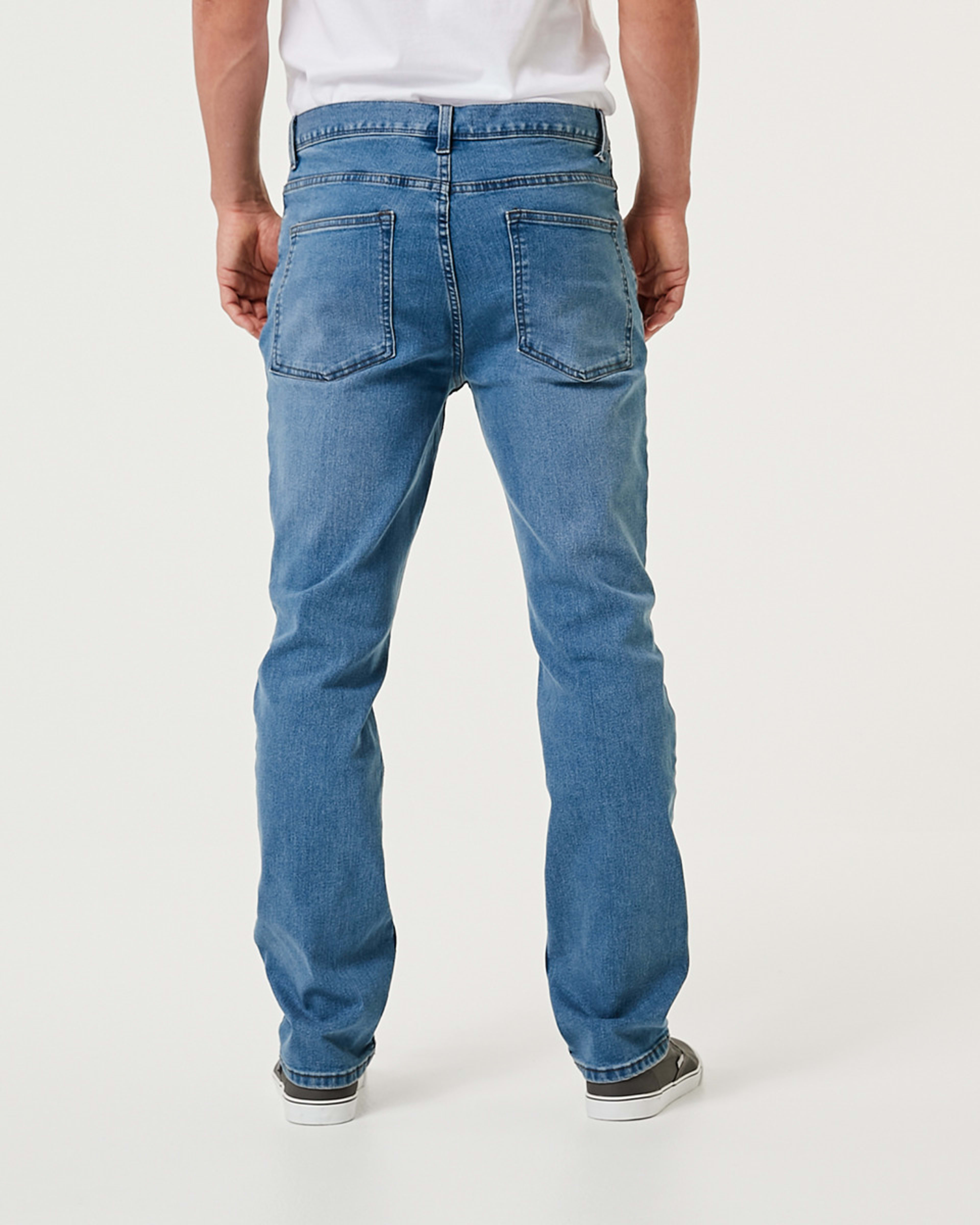 5 Straight Stretch Jeans Light Wash, 5 of 6