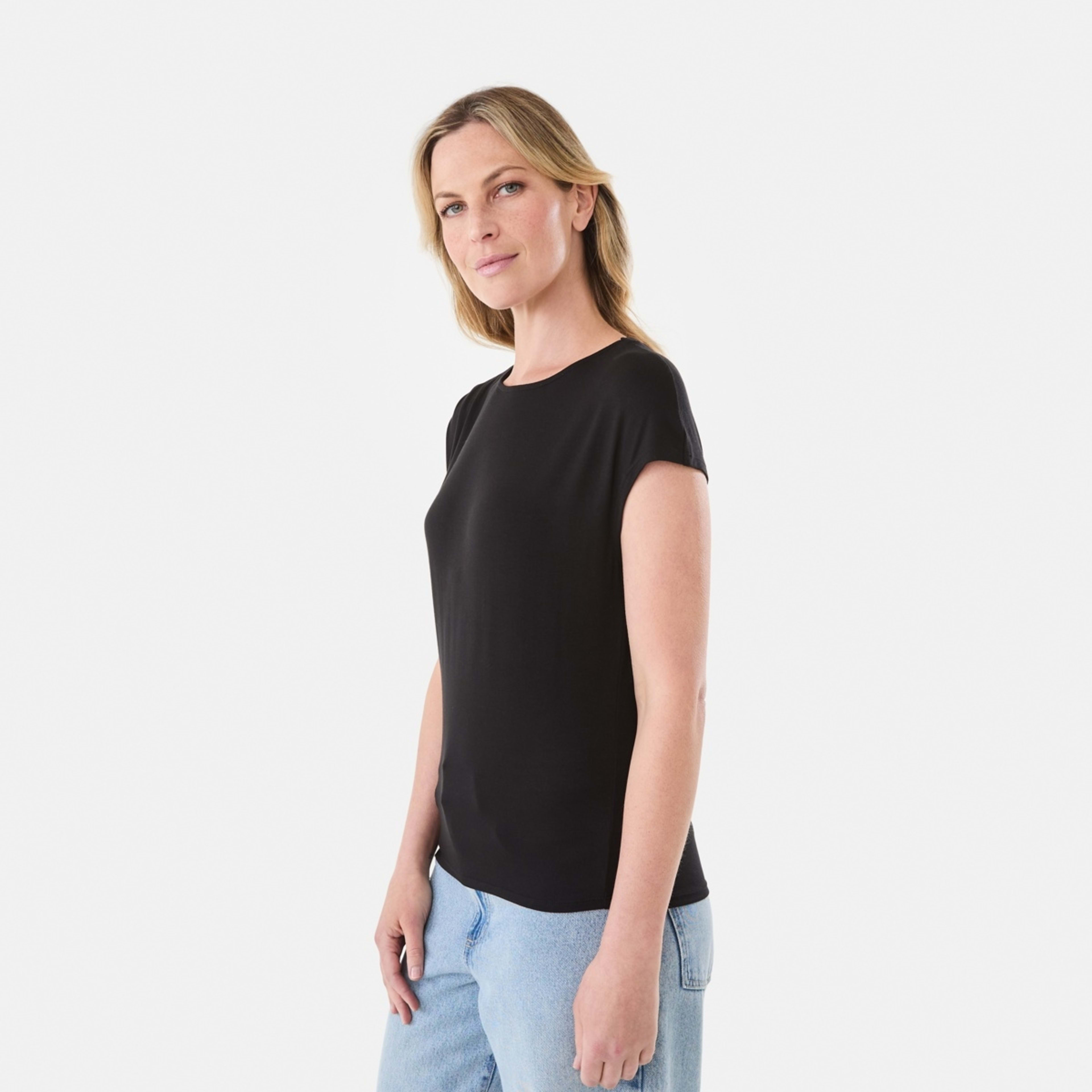 2 Short Sleeve Pleat Detail Top Black, 2 of 5