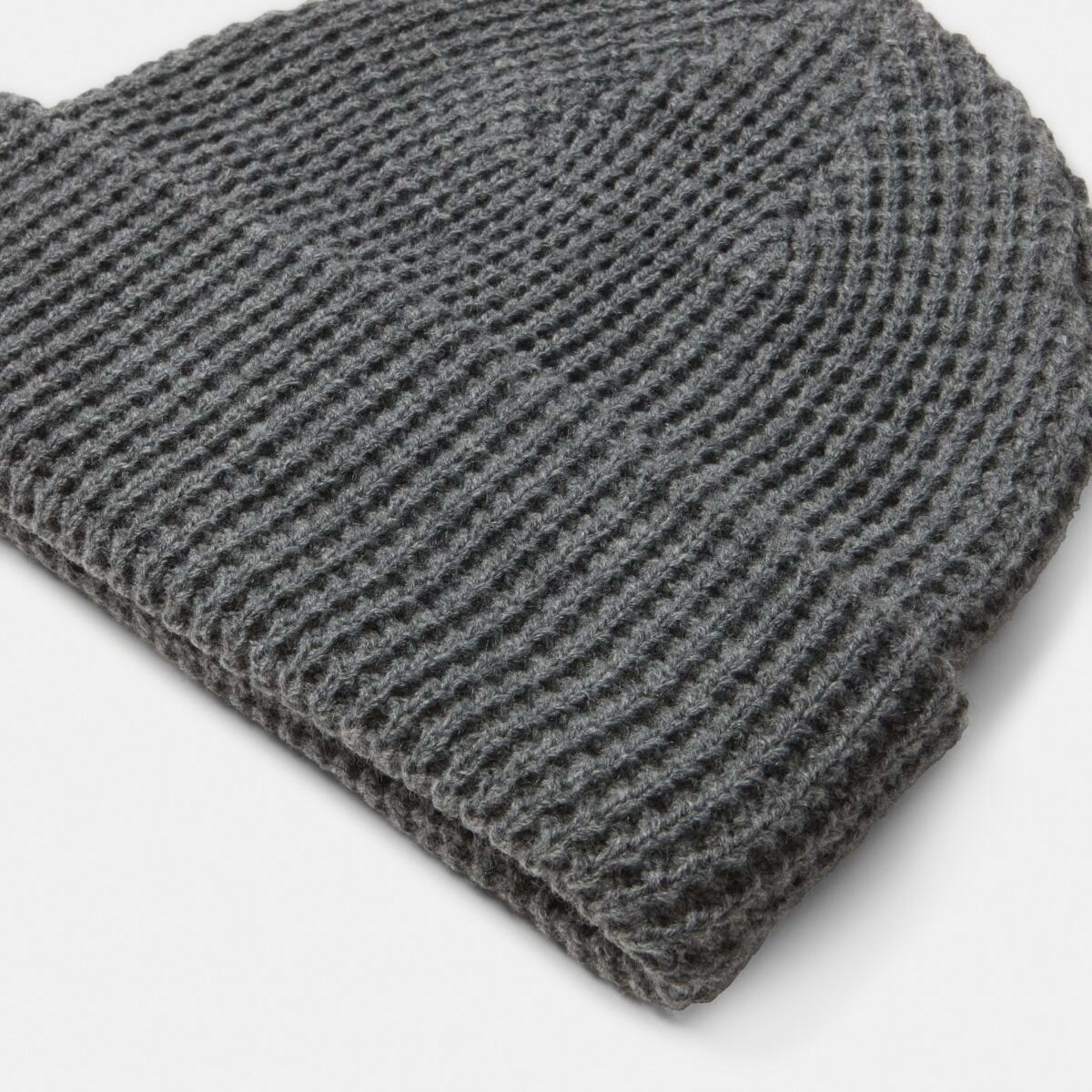 3 Waffle Beanie Grey Marle, 3 of 4