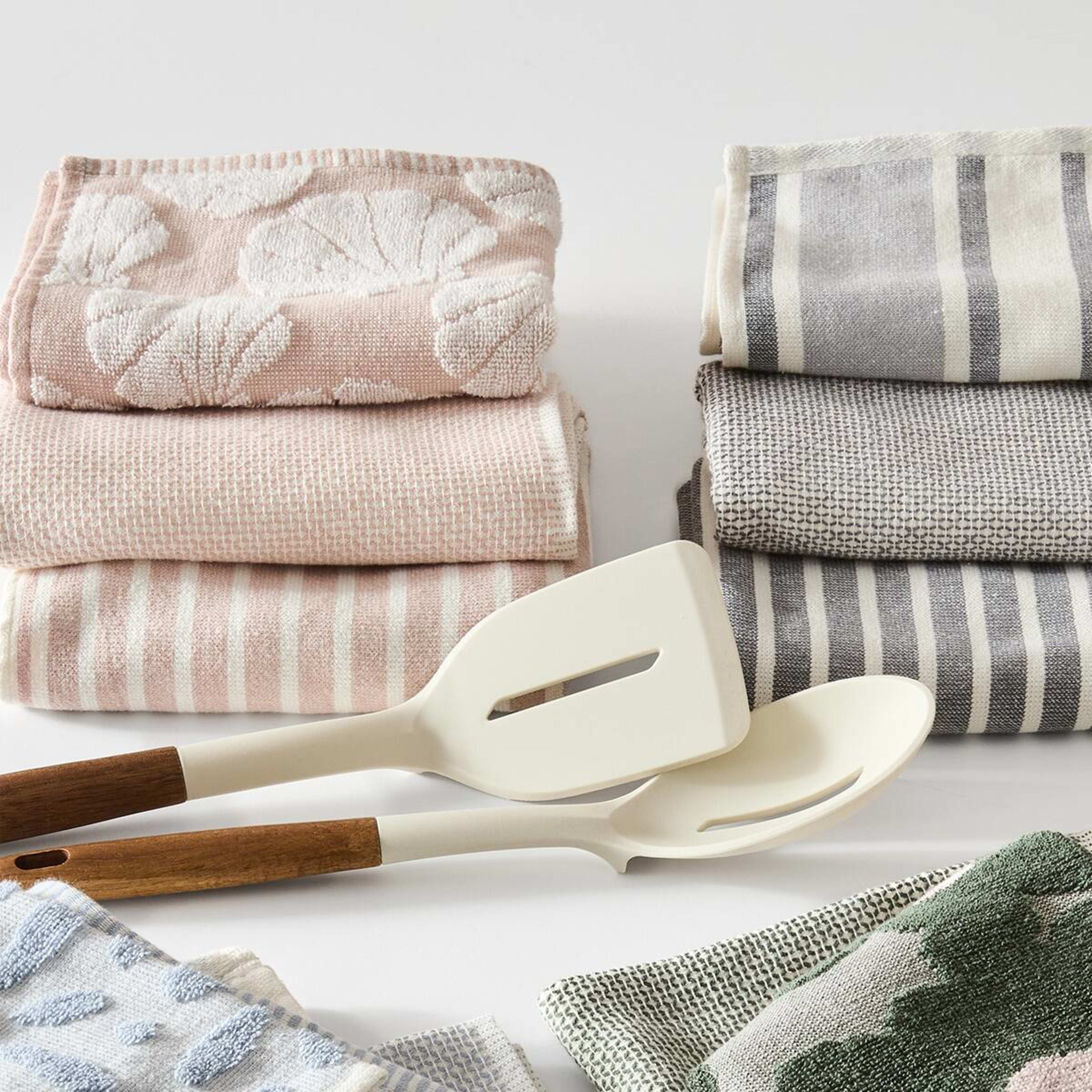 7 3 Pack Shell Natural Tea Towels, 7 of 7