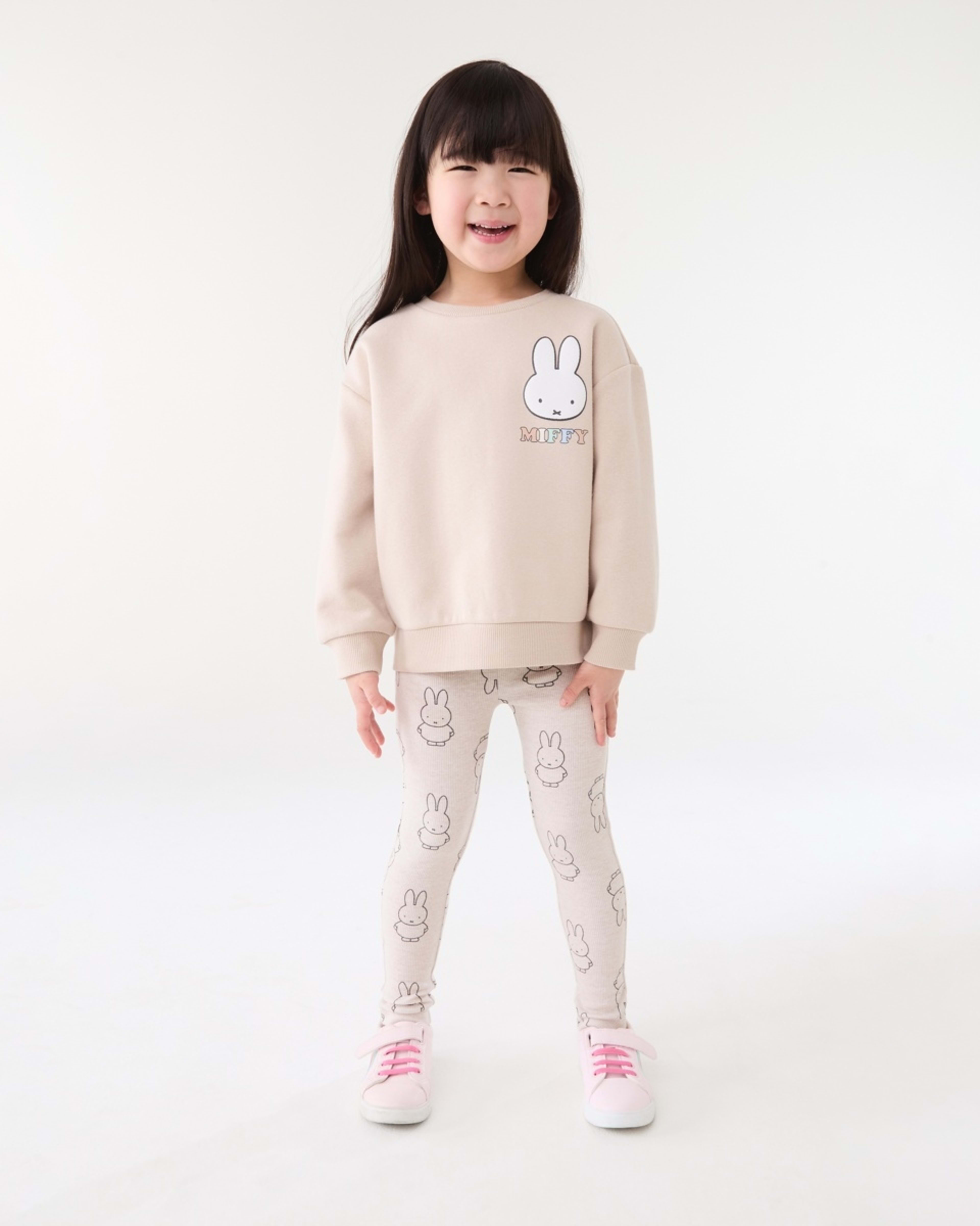 6 Miffy License Crew Neck Sweatshirt MIFFY CREW, 6 of 7