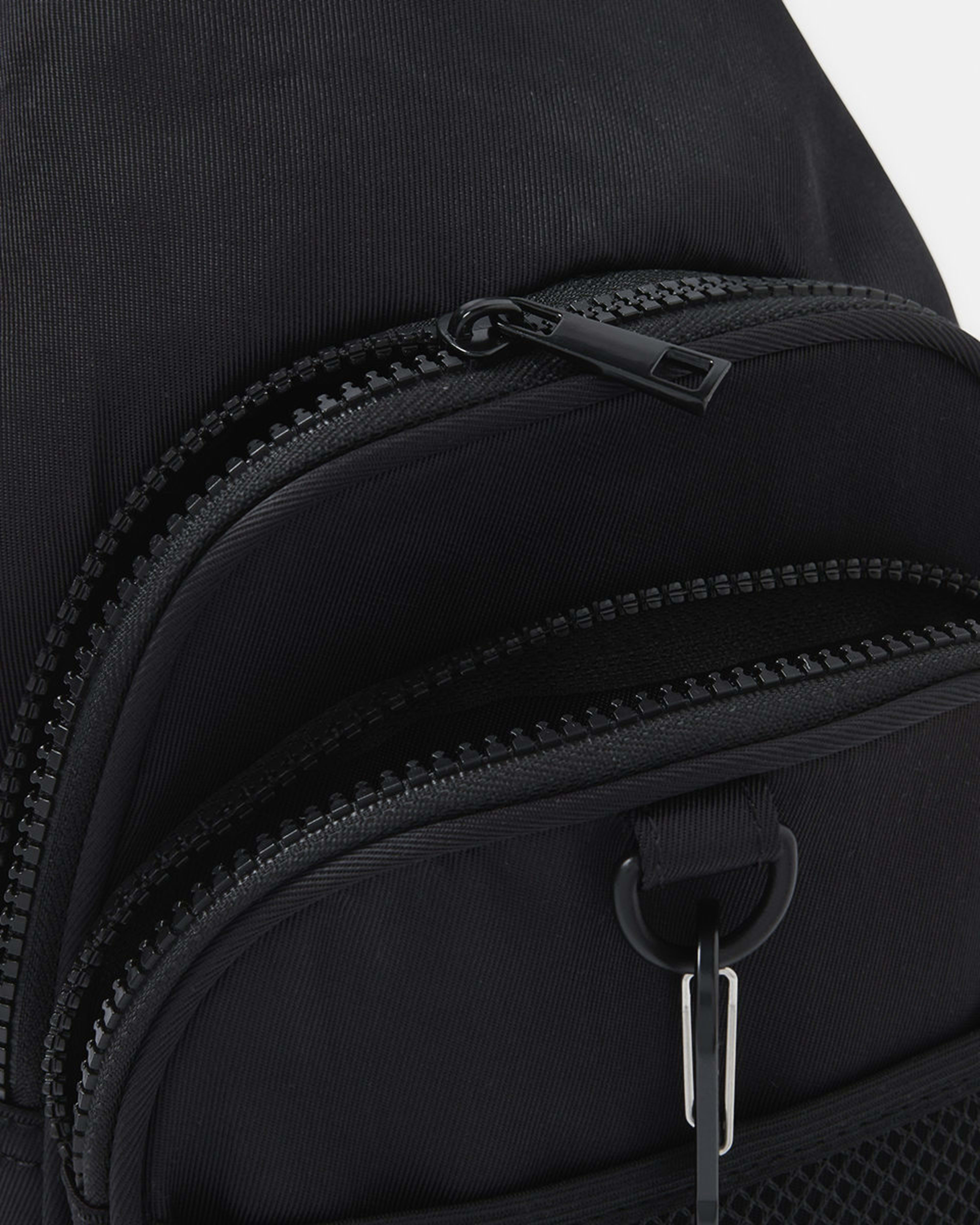 4 Urban Sling Bag Black, 4 of 7