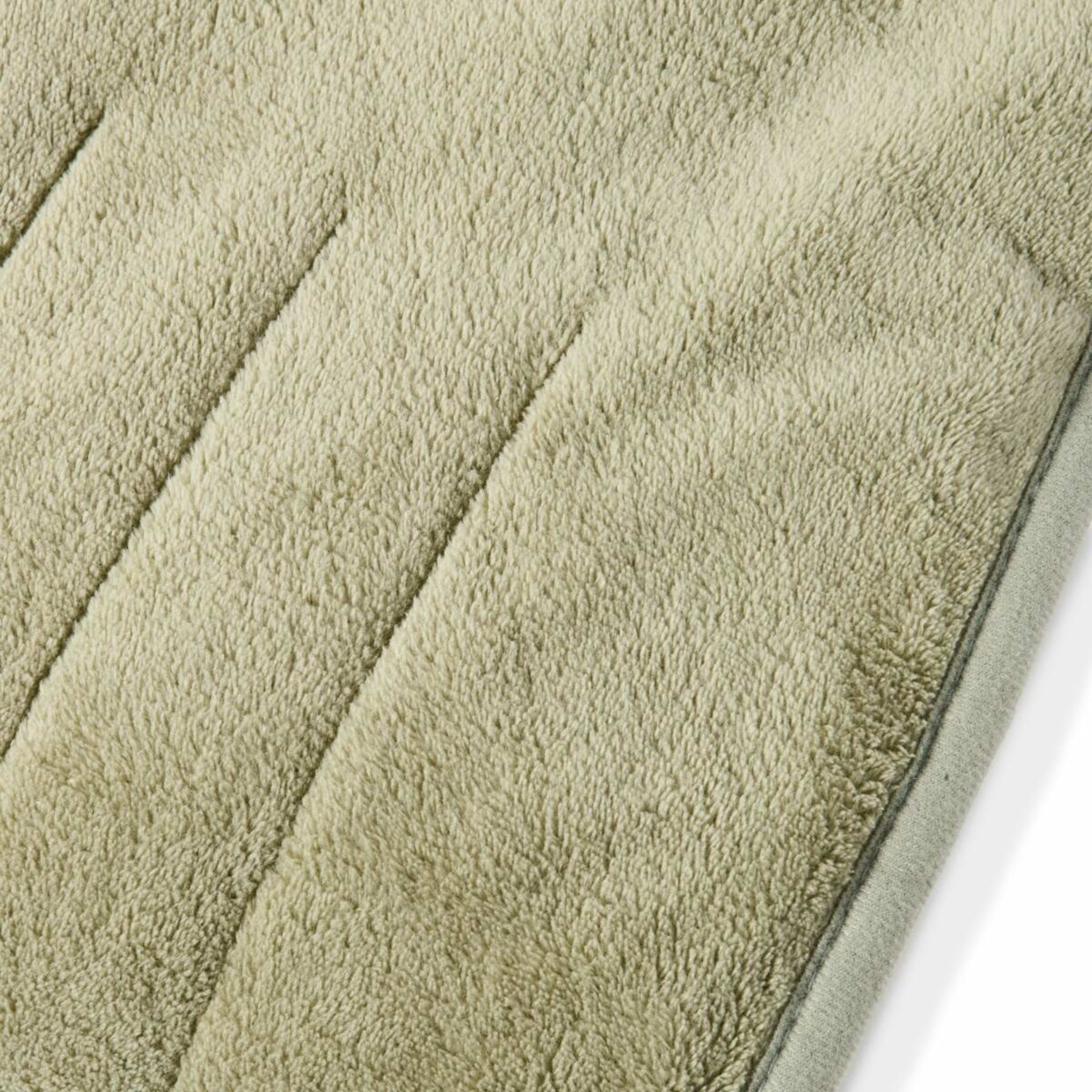 5 Sherpa Heated Throw - Green, 5 of 6