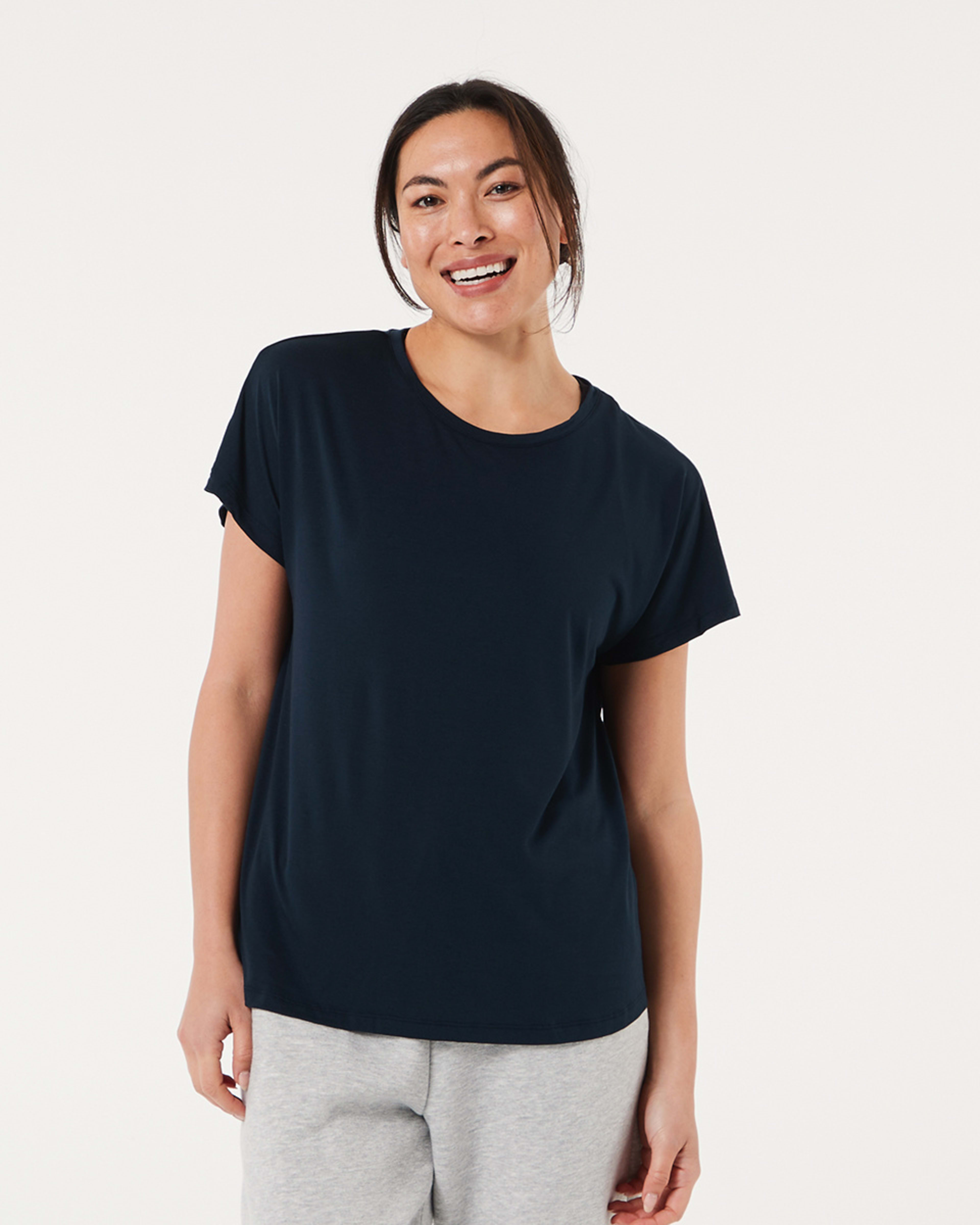1 Comfort Extended Sleeve T-shirt MIDNIGHT, 1 of 5