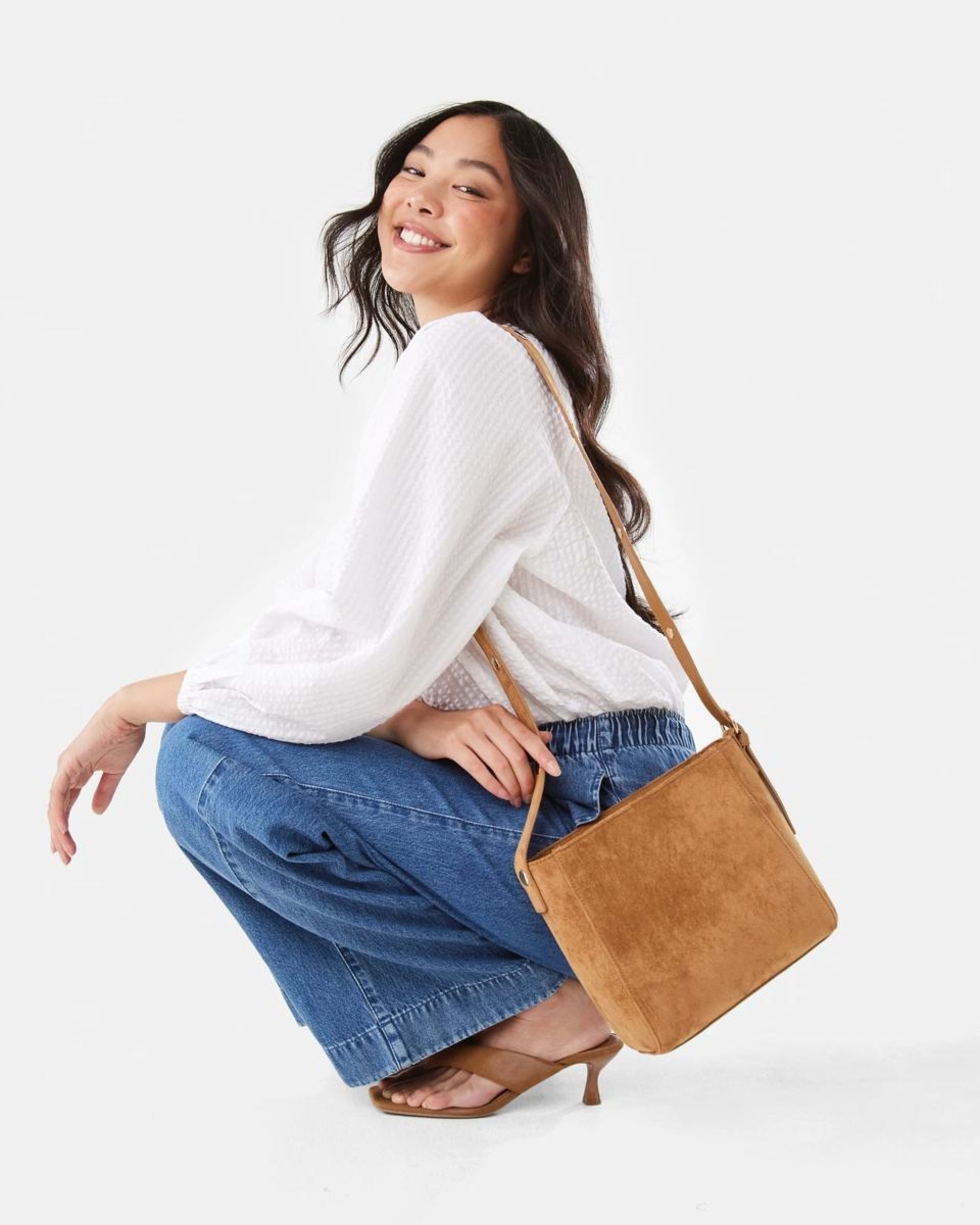 9 Comfort Wide Leg Jeans MID WASH, 9 of 9