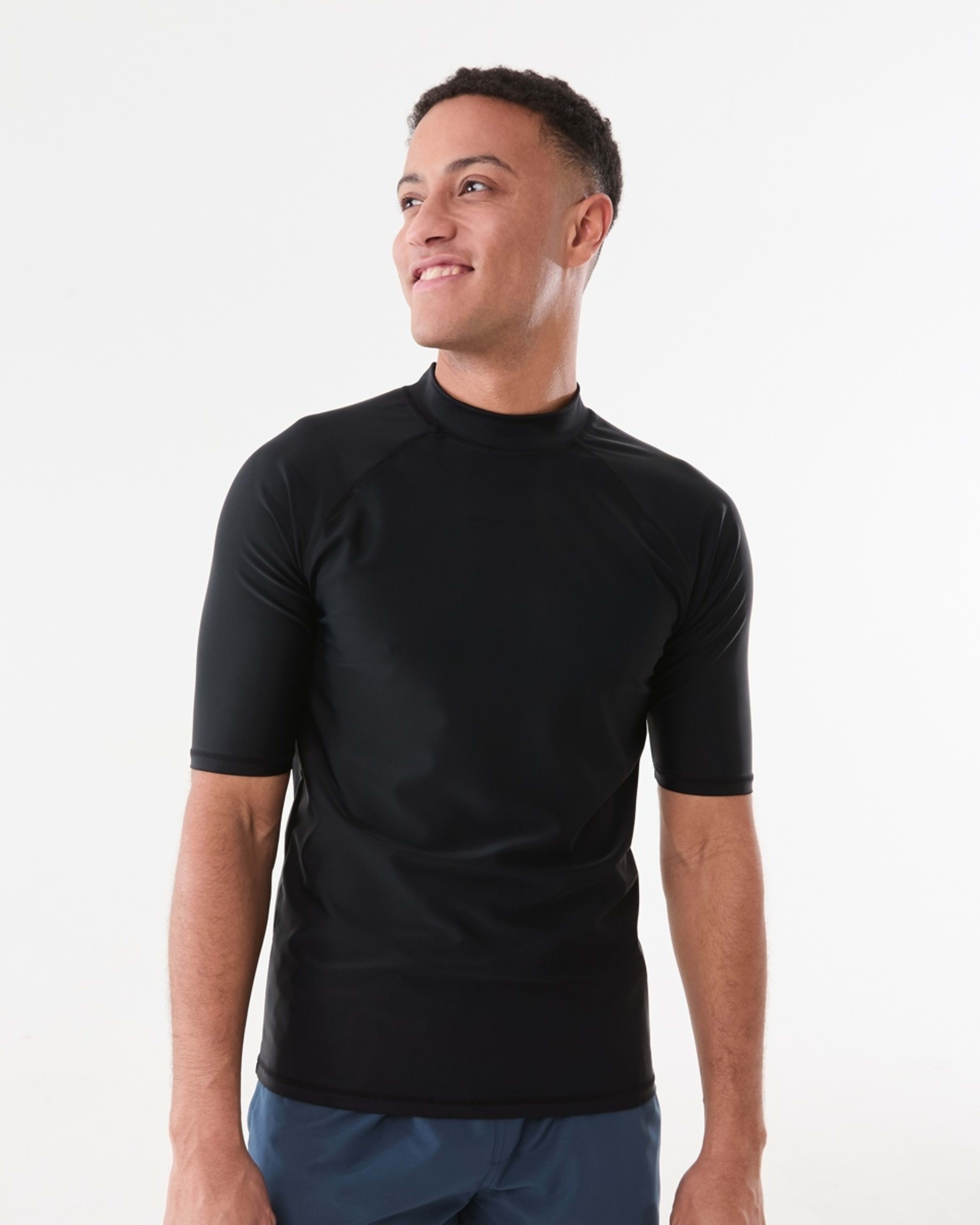 1 Short Sleeve Rash Vest BLACK