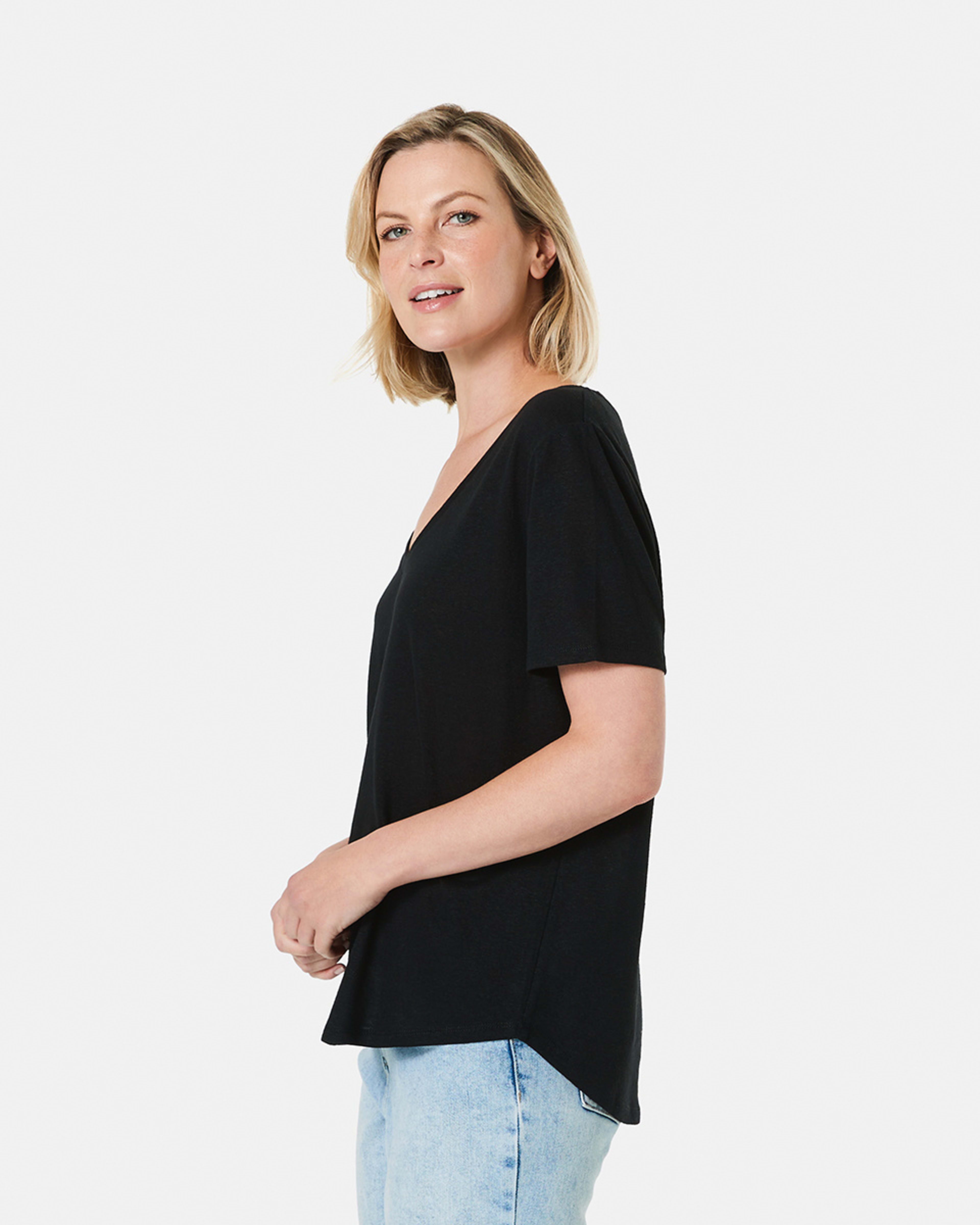 2 Linen Blend Short Sleeve V-Neck T-shirt Black, 2 of 5