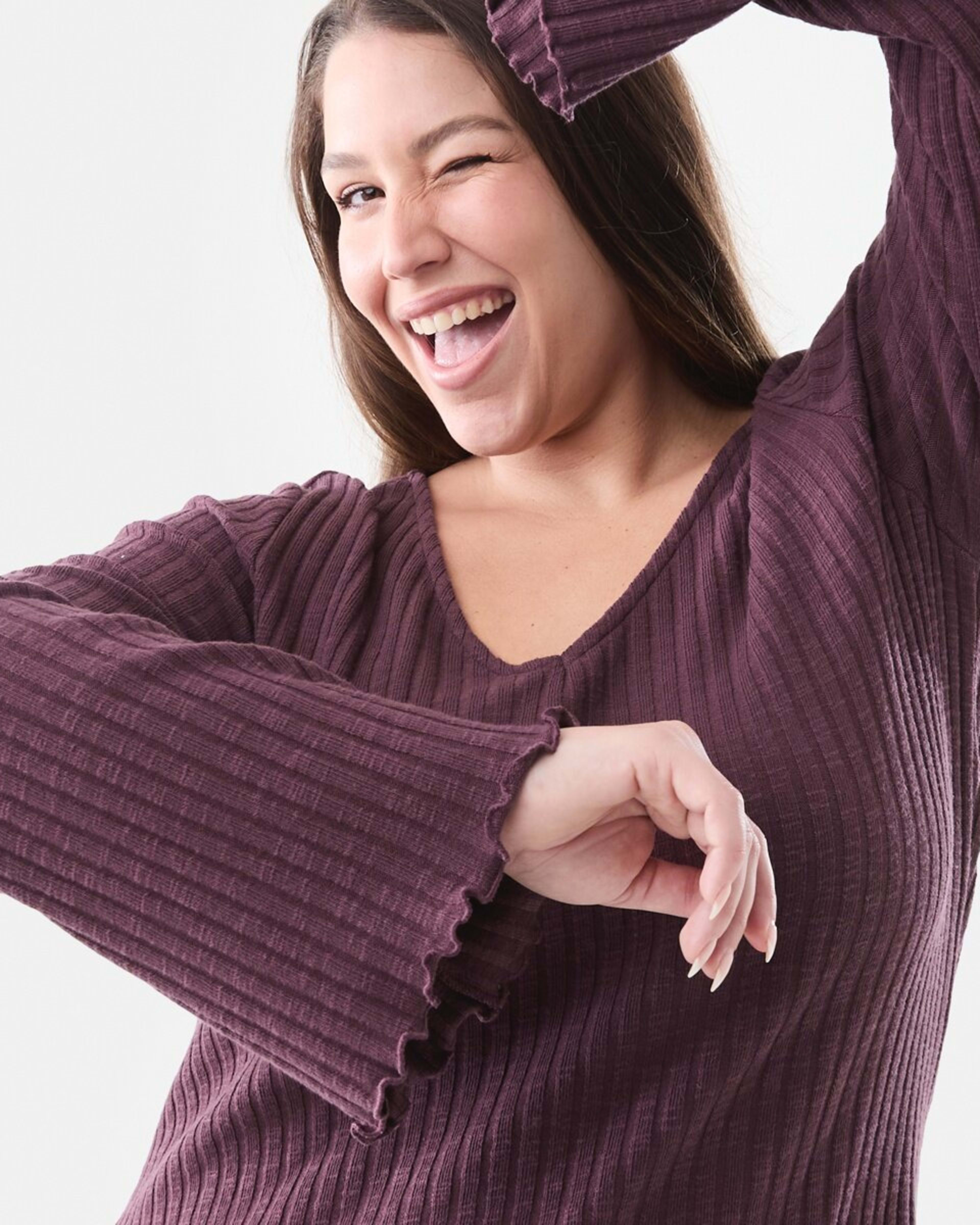 4 Curve Long Sleeve V-Neck Rib Top Crushed Berry, 4 of 5