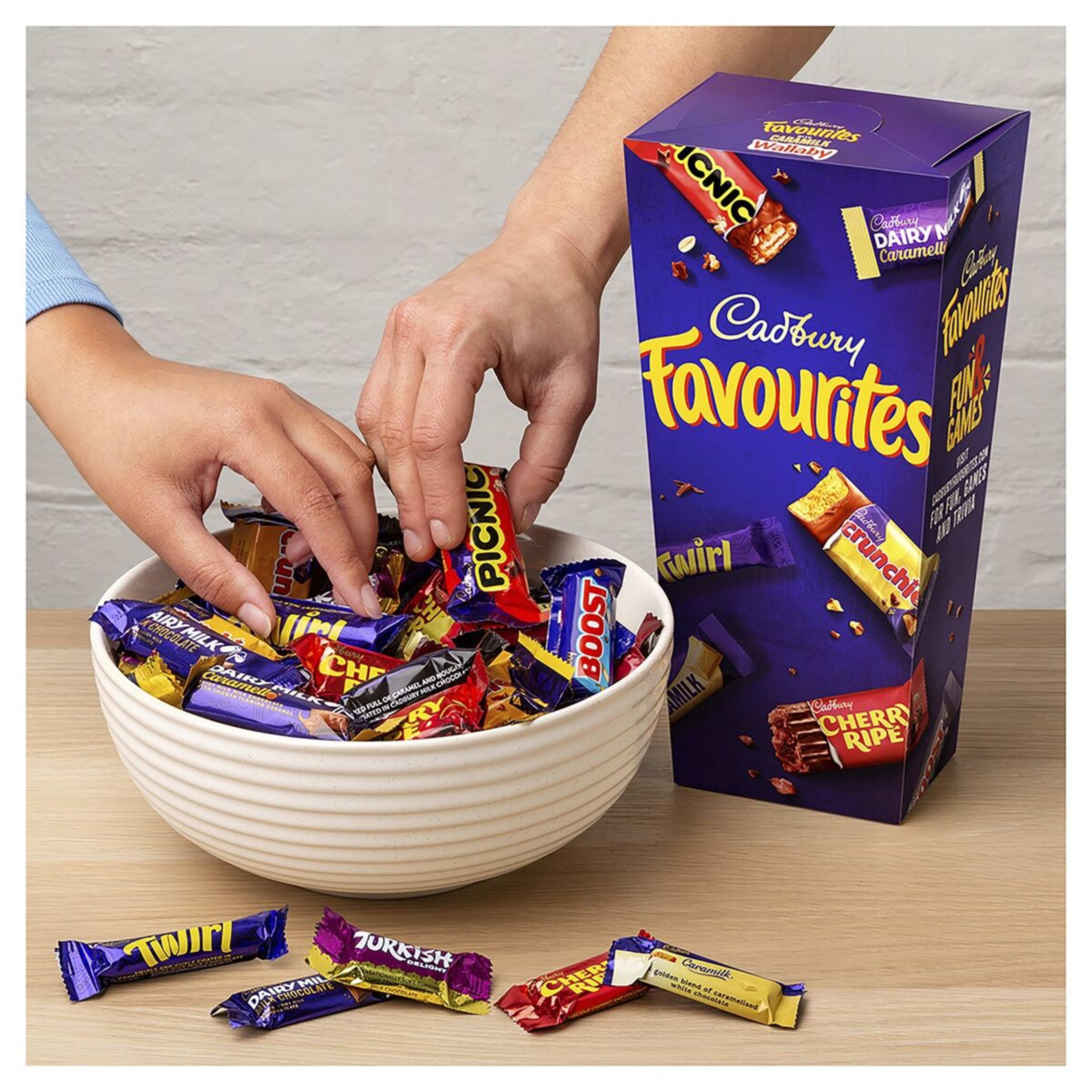 7 Cadbury Favourites 470g, 7 of 7