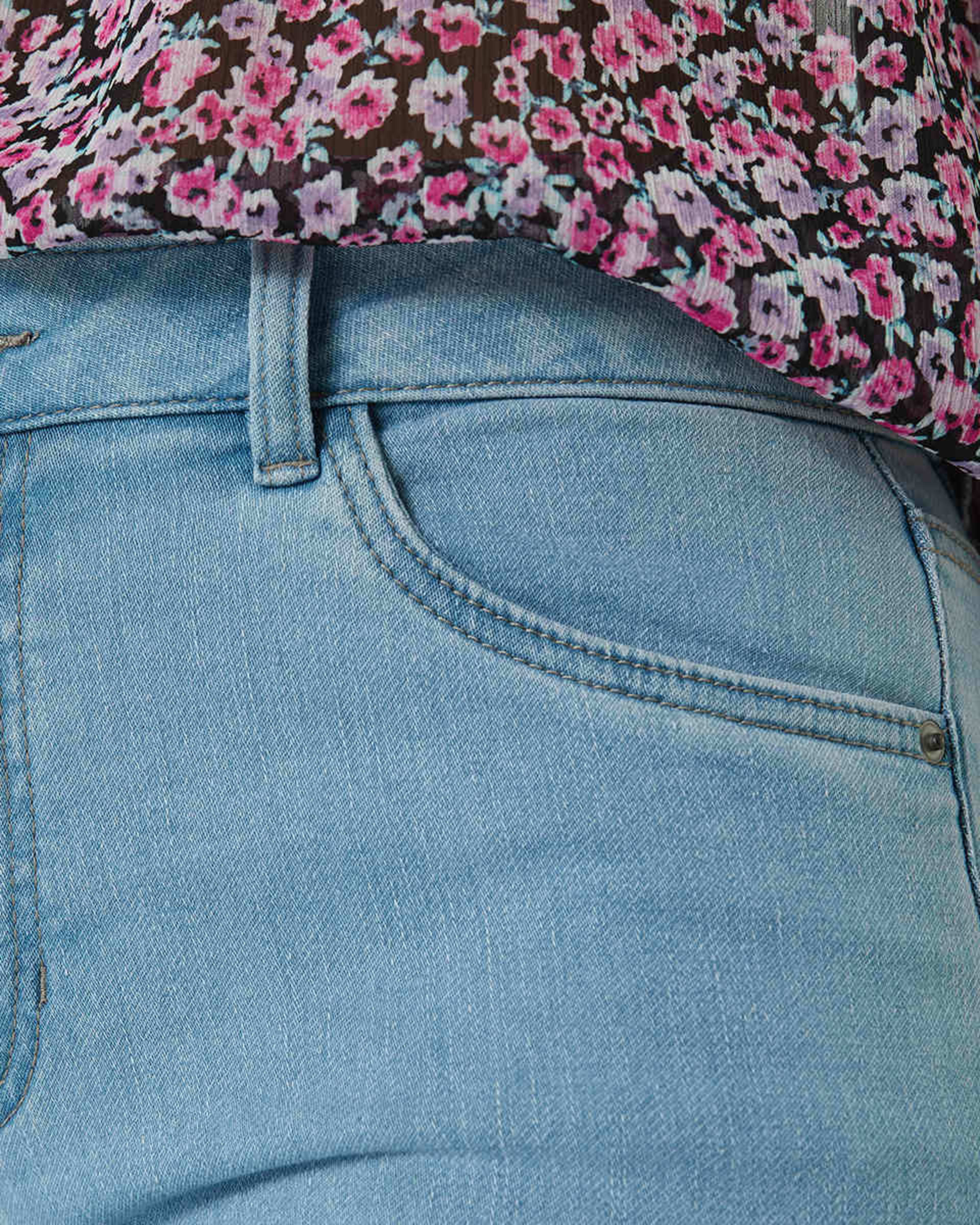 5 Boyfriend Jeans Light Wash, 5 of 5