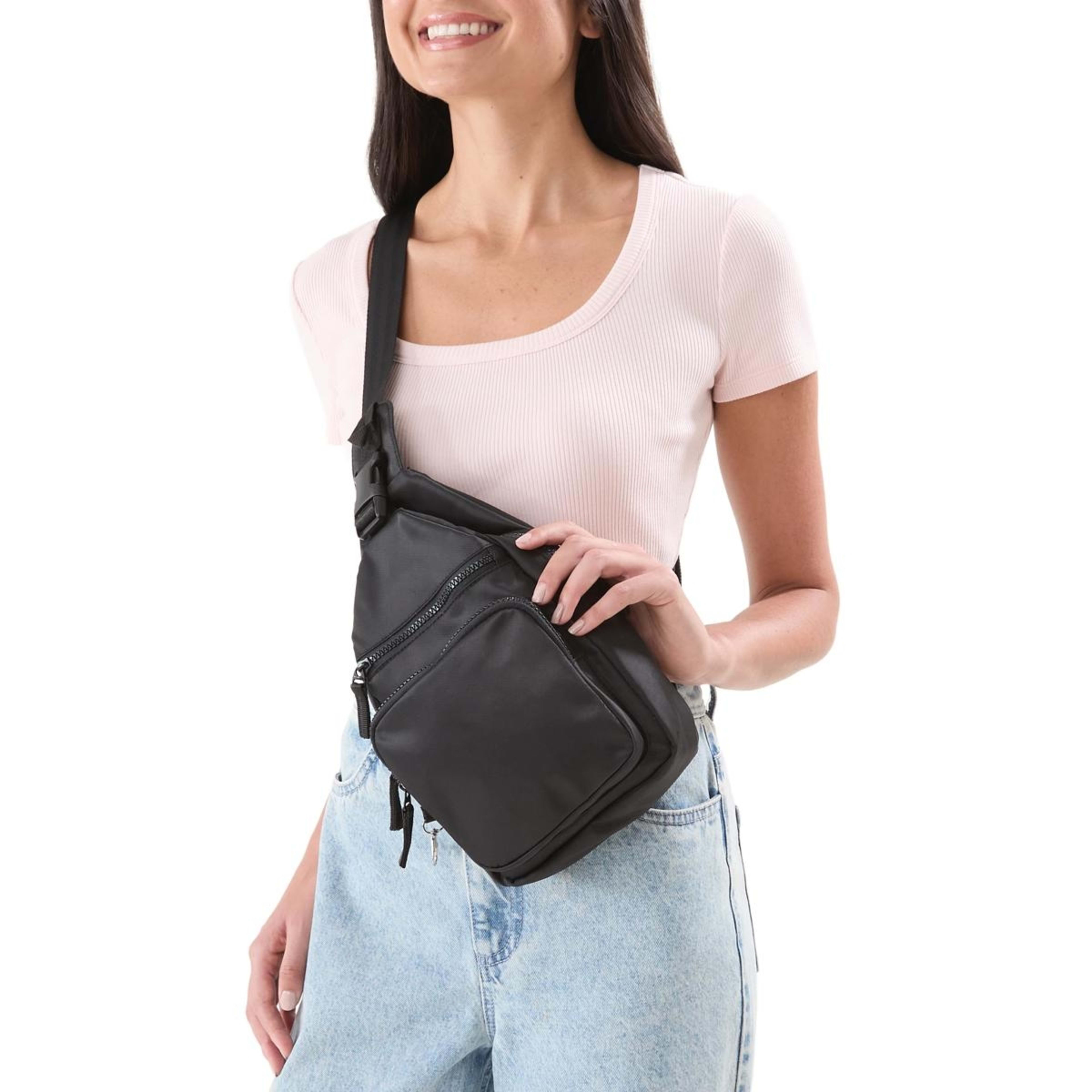 1 Sling Bag - Black