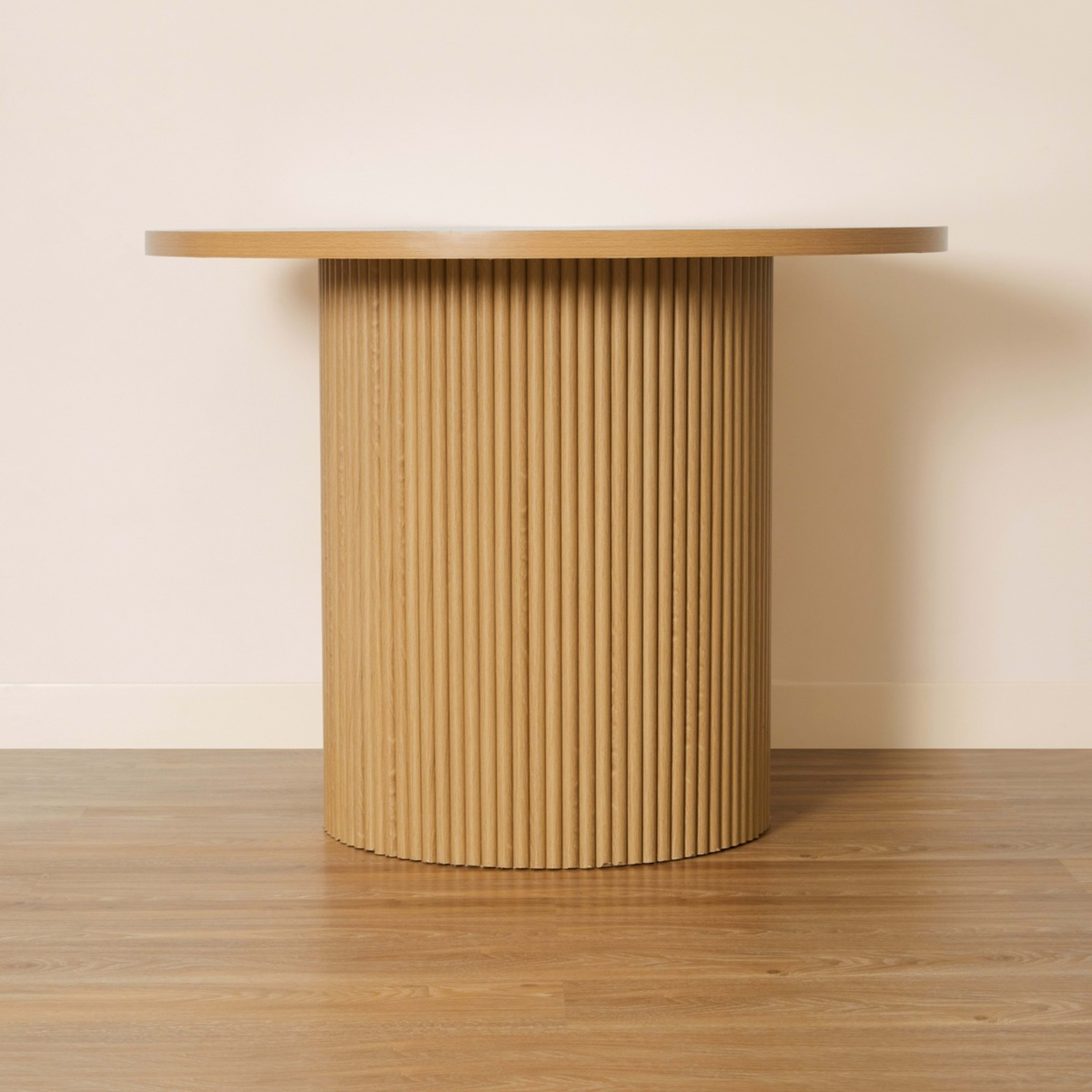 1 Ribbed Dining Table