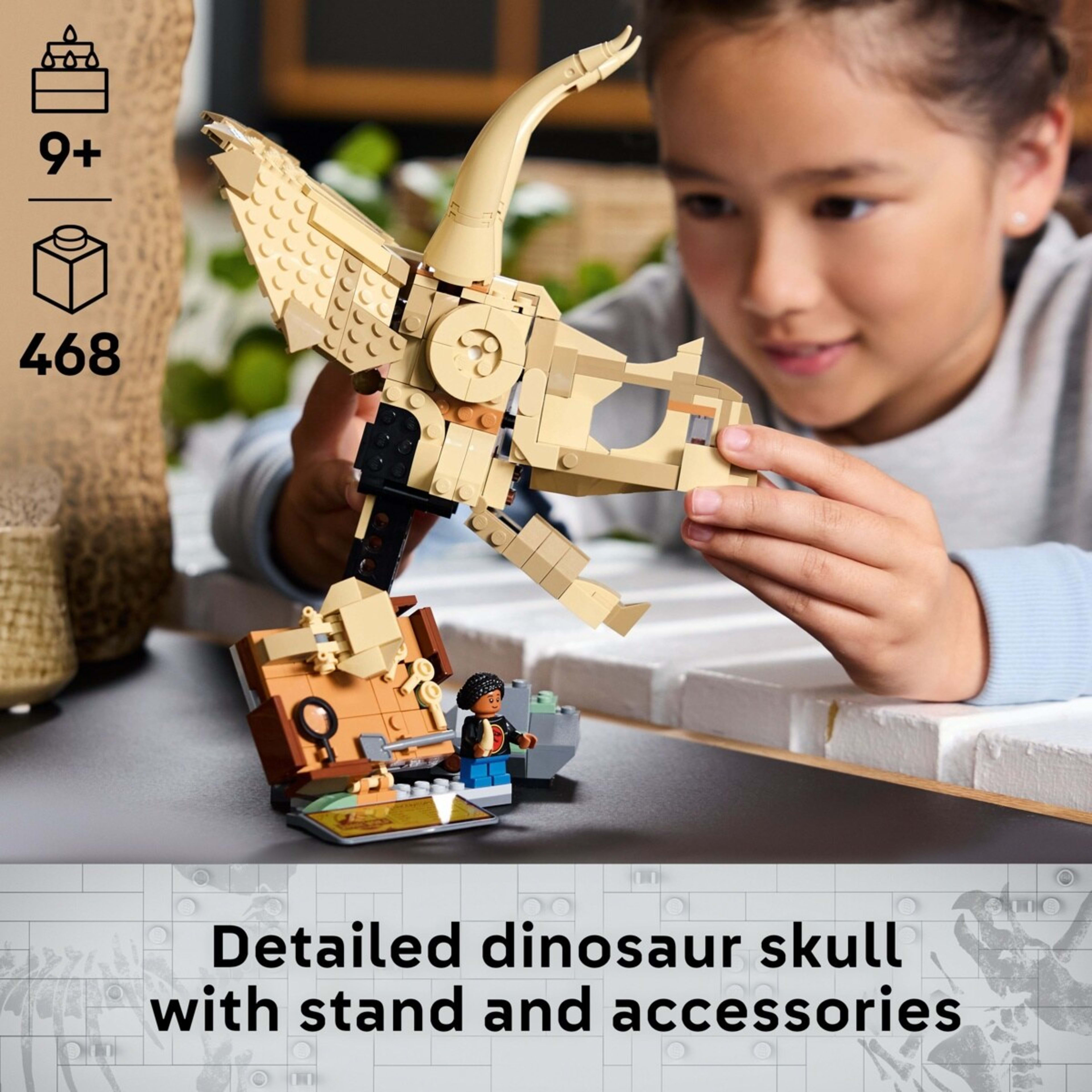 5 LEGO Jurassic World Dinosaur Fossils: Triceratops Skull 76969, 5 of 10