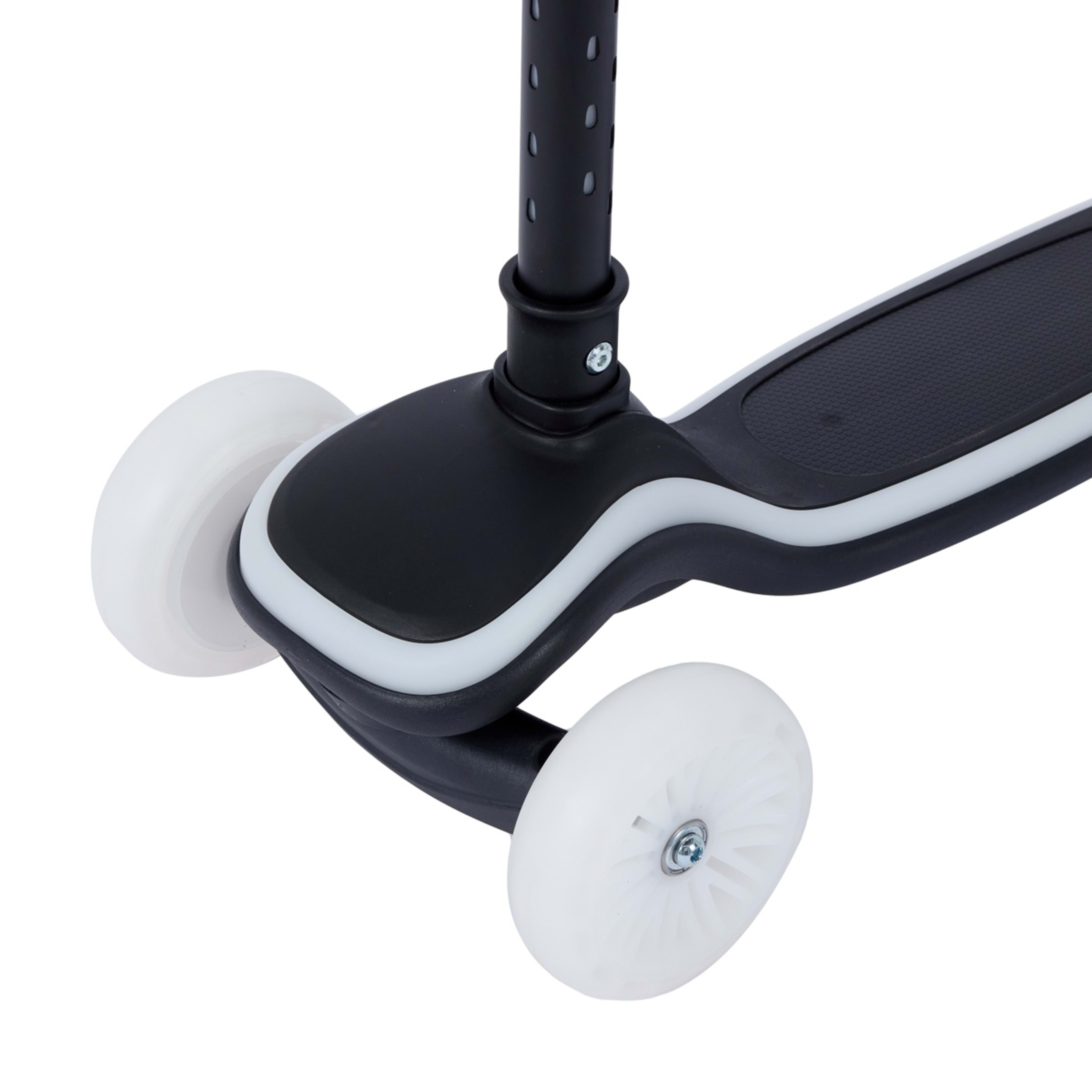 4 Light-Up Tri Scooter, 4 of 9