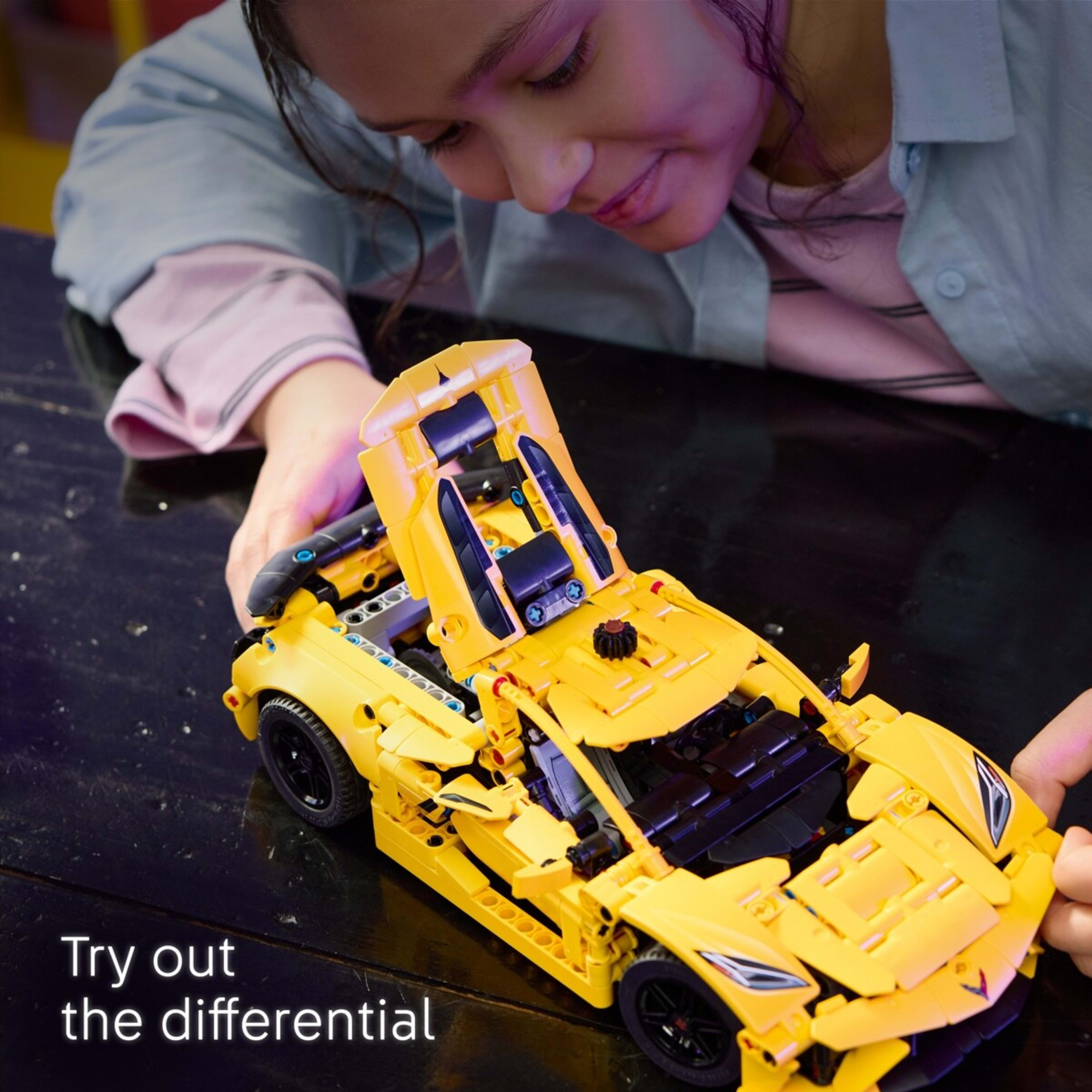 5 LEGO Technic Chevrolet Corvette Stingray 42205, 5 of 10