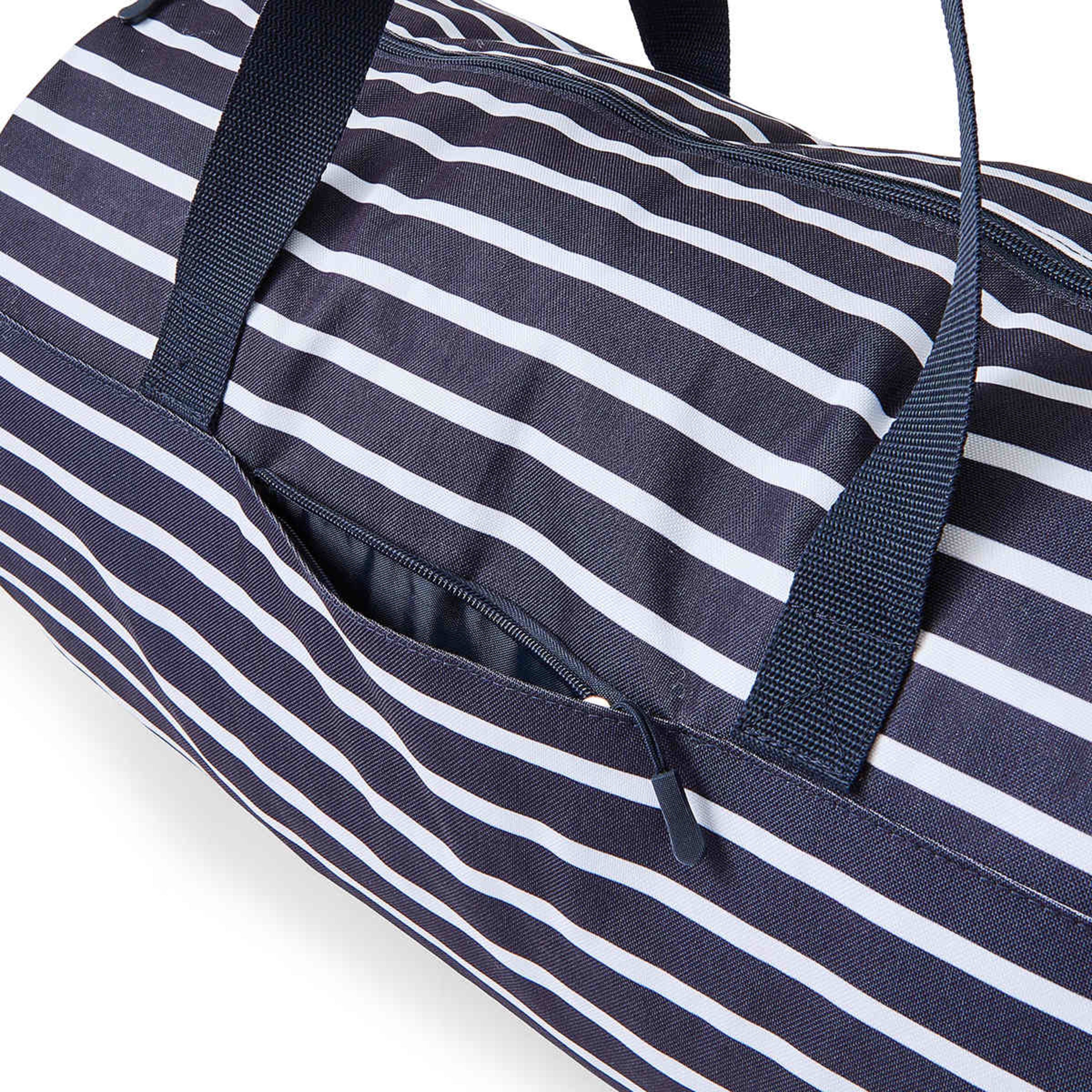 4 Printed Weekender Bag - Navy, 4 of 7