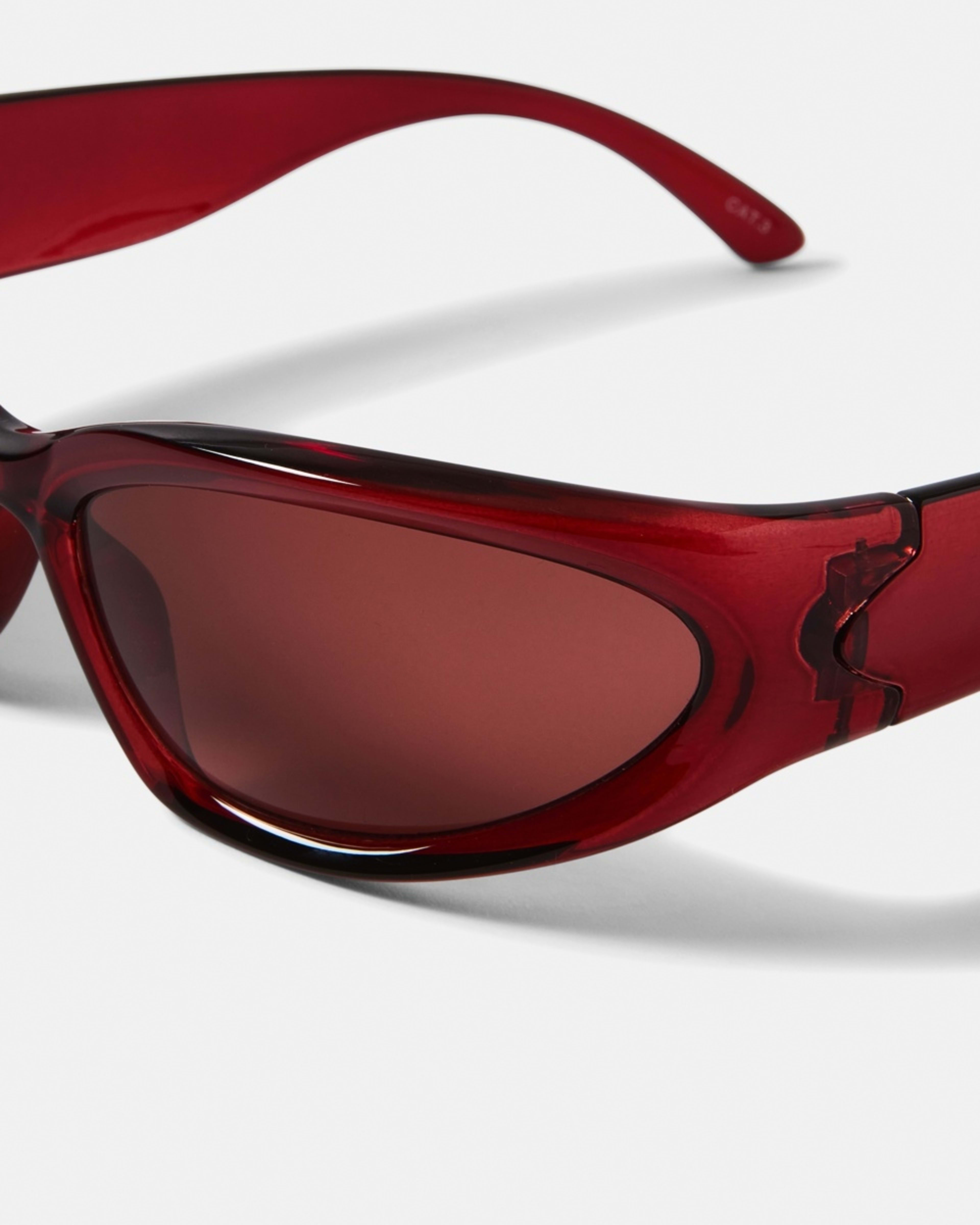 3 Wrap Sunglasses Red, 3 of 6