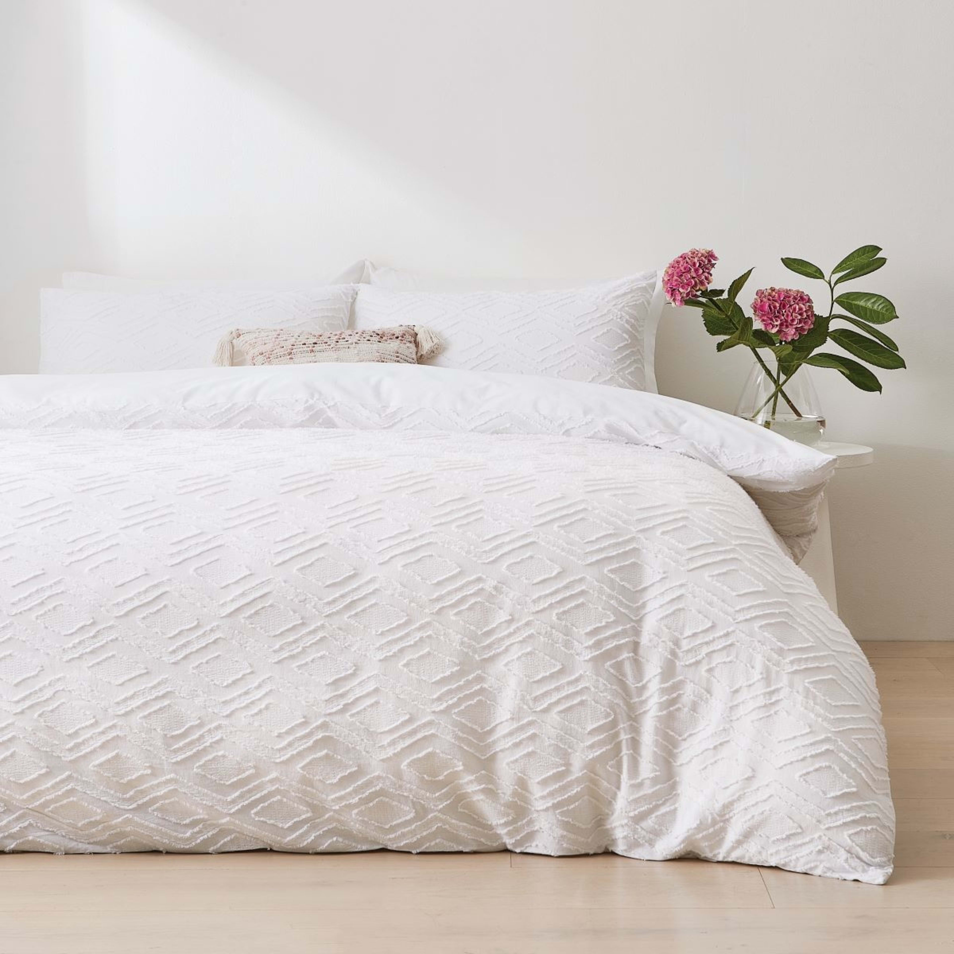 Luna Cotton Quilt Cover Set Super King Bed, White Kmart NZ