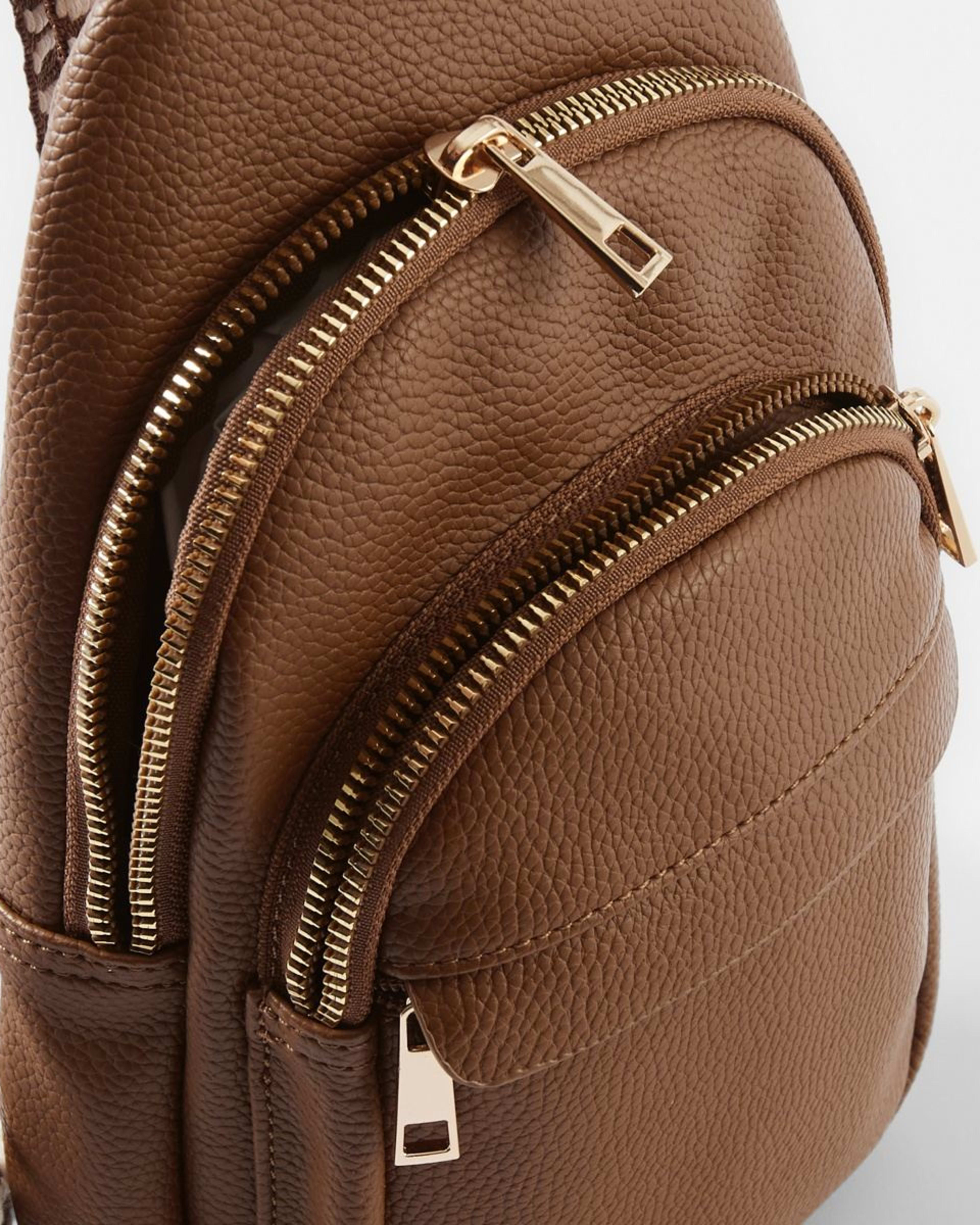 4 Contrast Pebble Sling Bag Coco Brown, 4 of 6