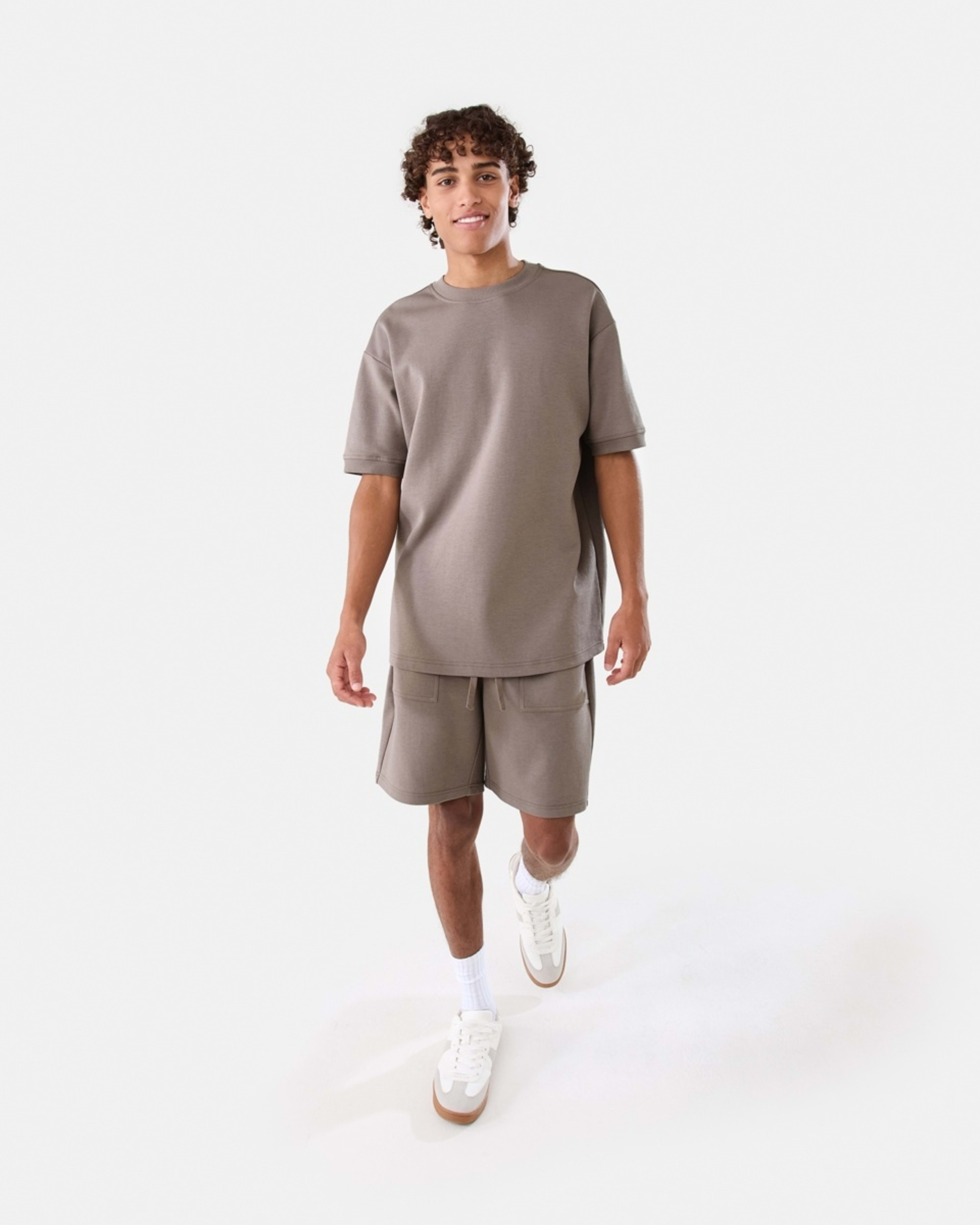 2 Oversized Interlock T-shirt DRIFT BROWN, 2 of 7