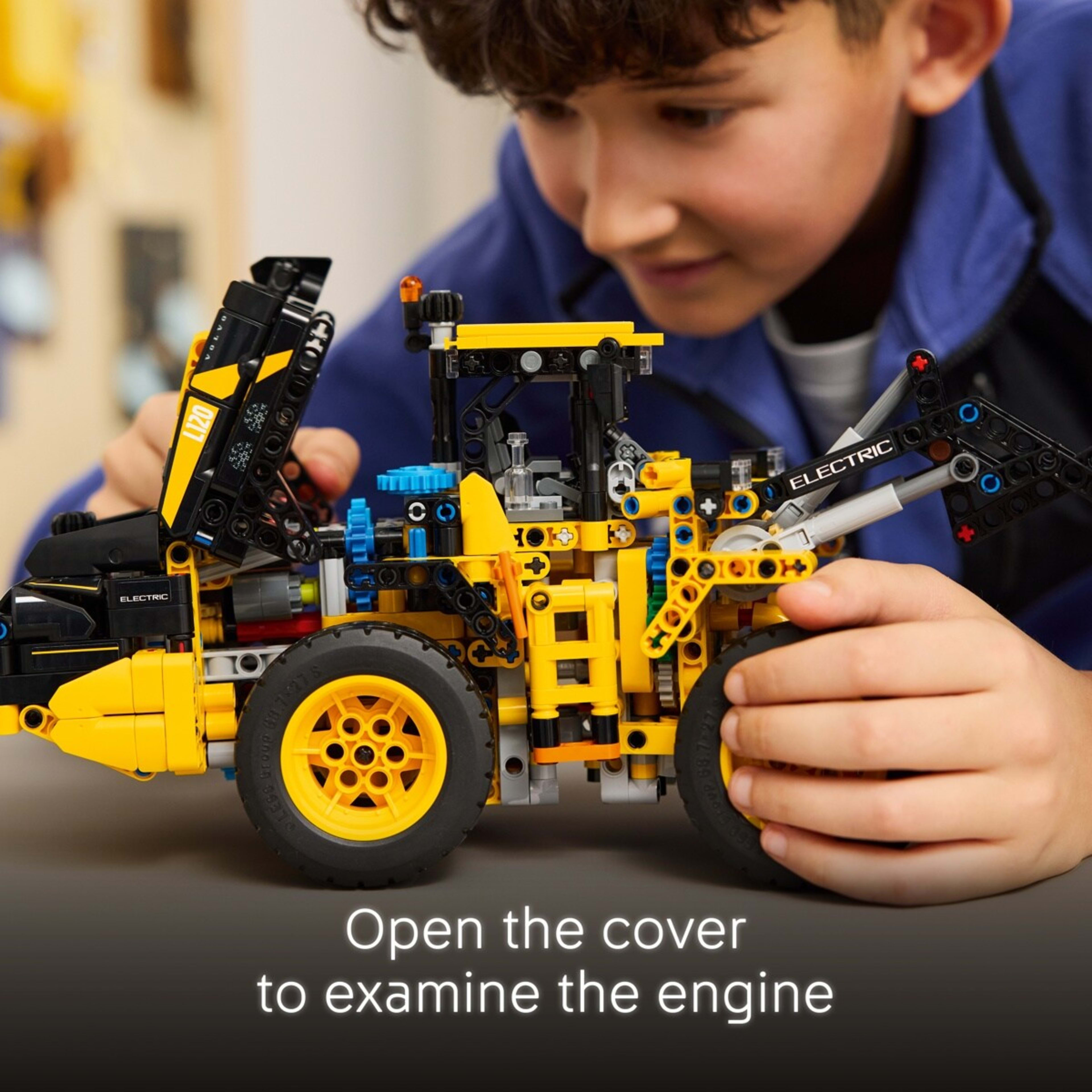6 LEGO Technic Volvo L120 Electric Wheel Loader 42209, 6 of 10
