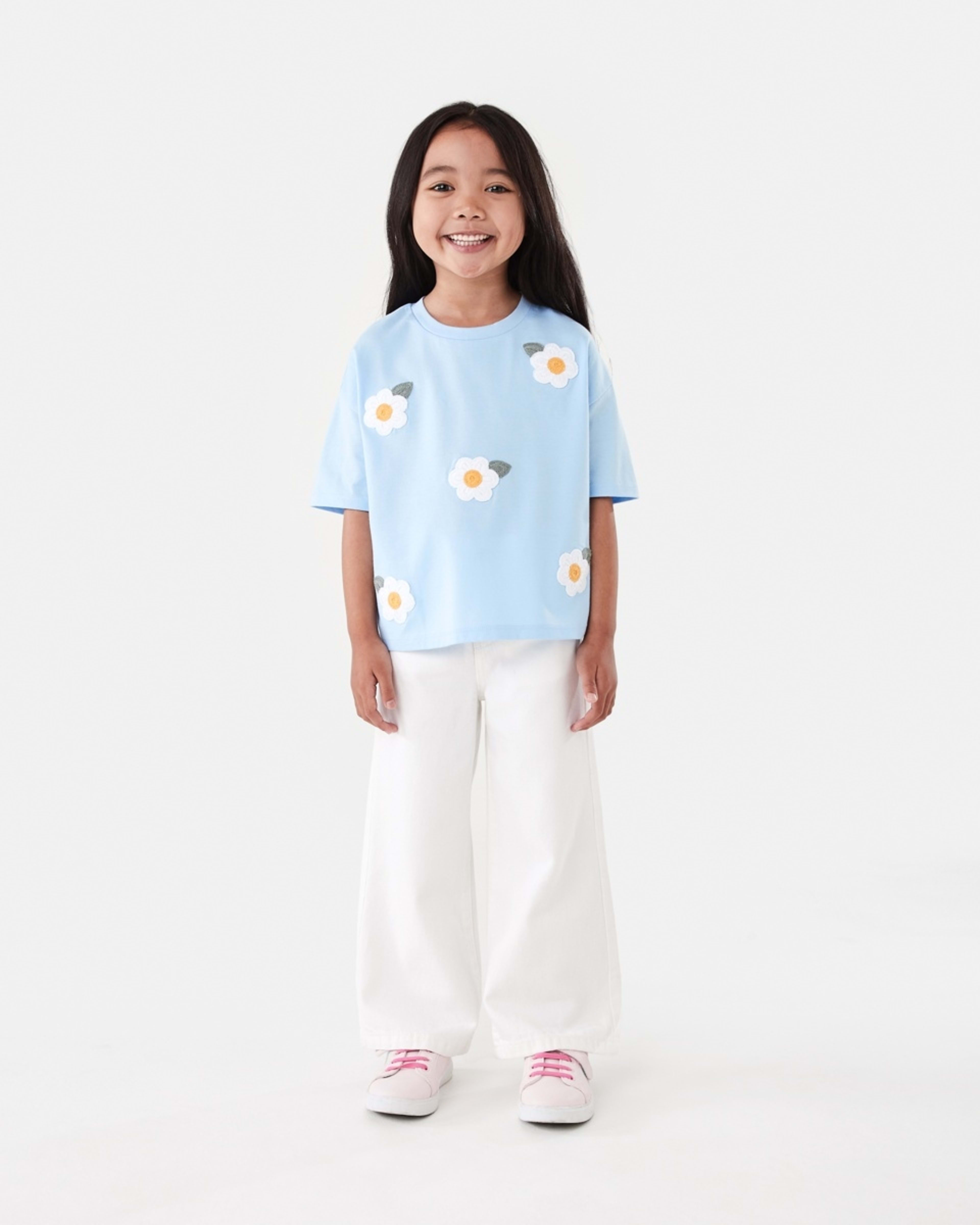 5 Short Sleeve Oversized Applique T-shirt Florals, 5 of 8