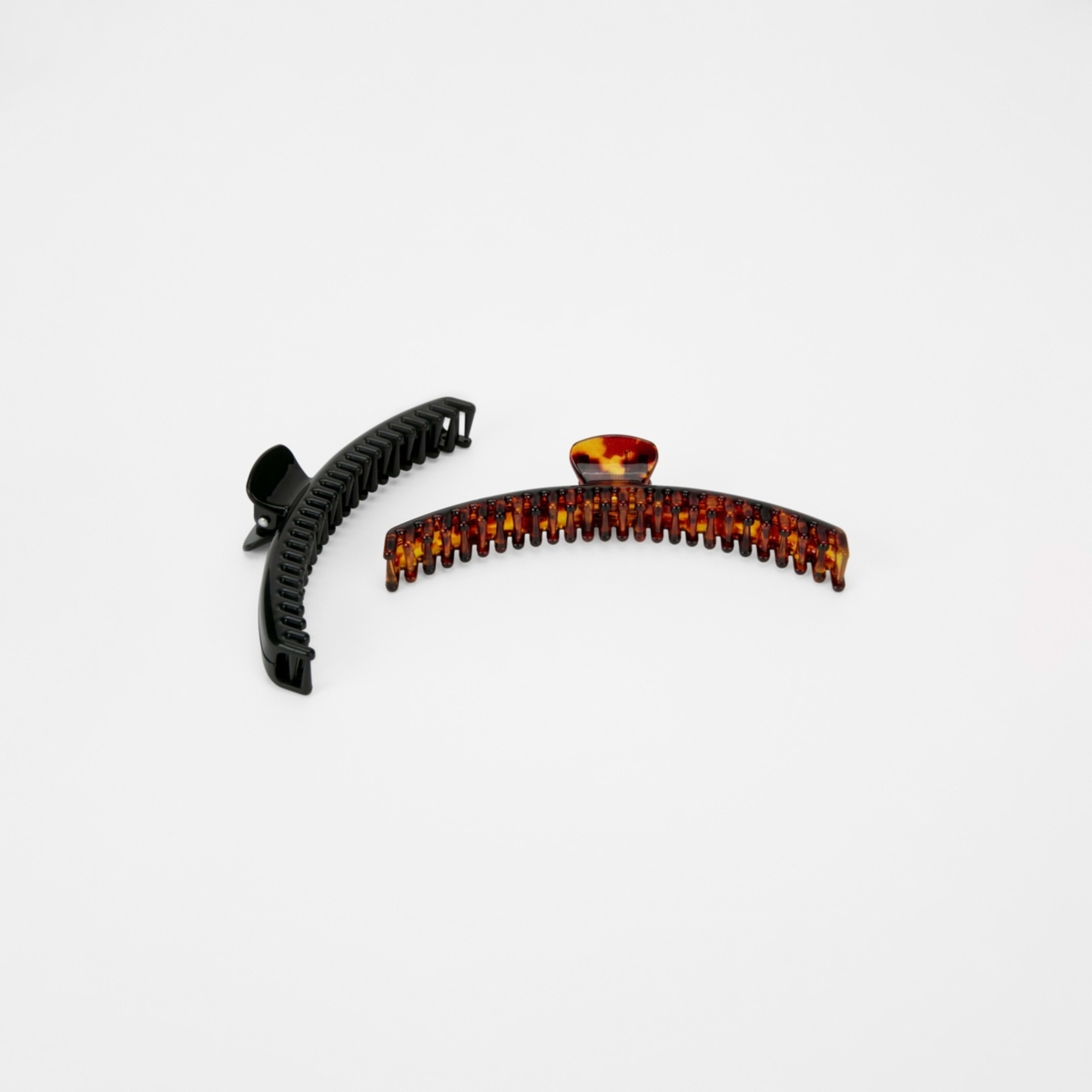 2 OXX Haircare 2 Pack Tort and Black Hold All Claw Hair Clips, 2 of 4