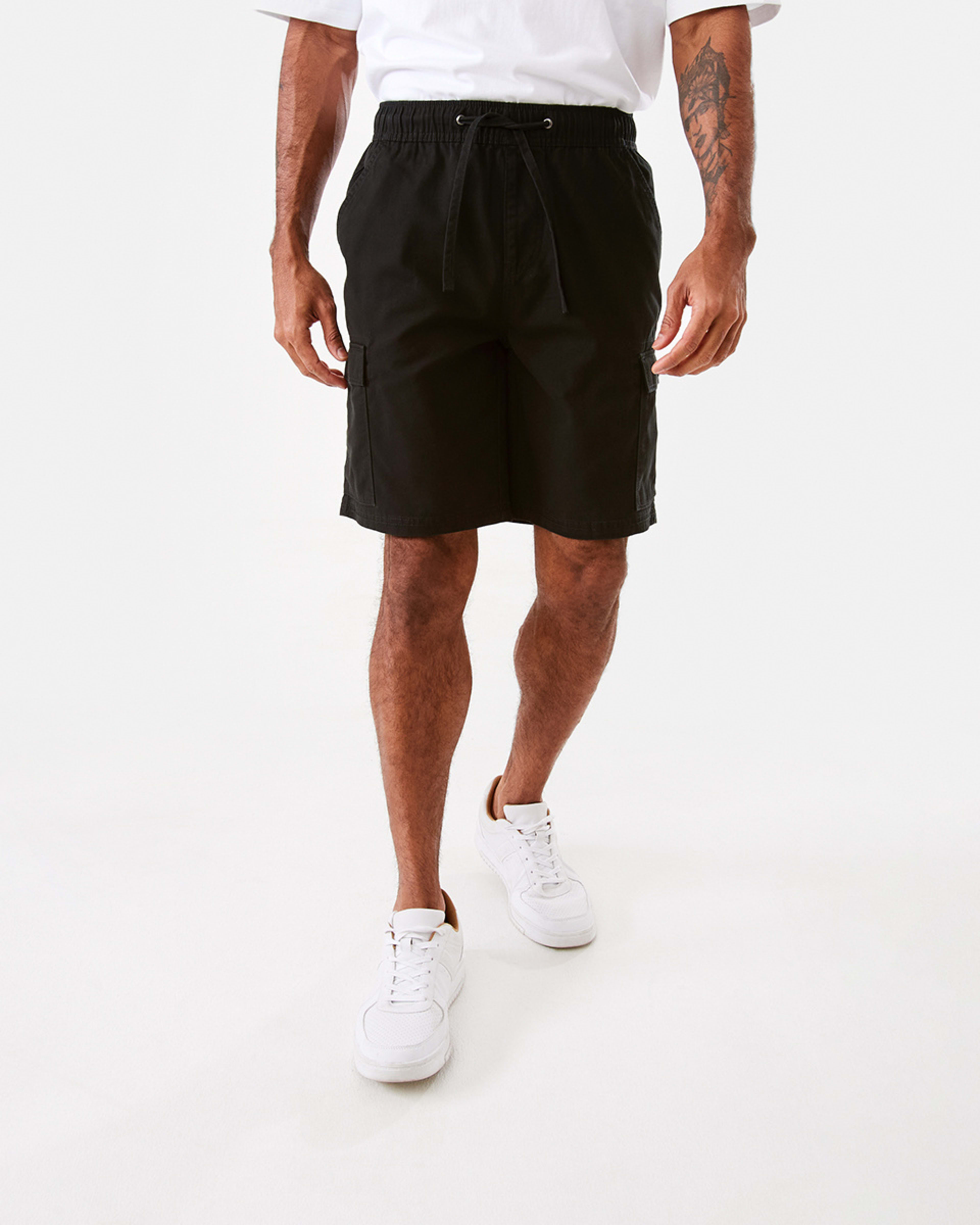 7 Elastic Waist Cargo Shorts Black, 7 of 7