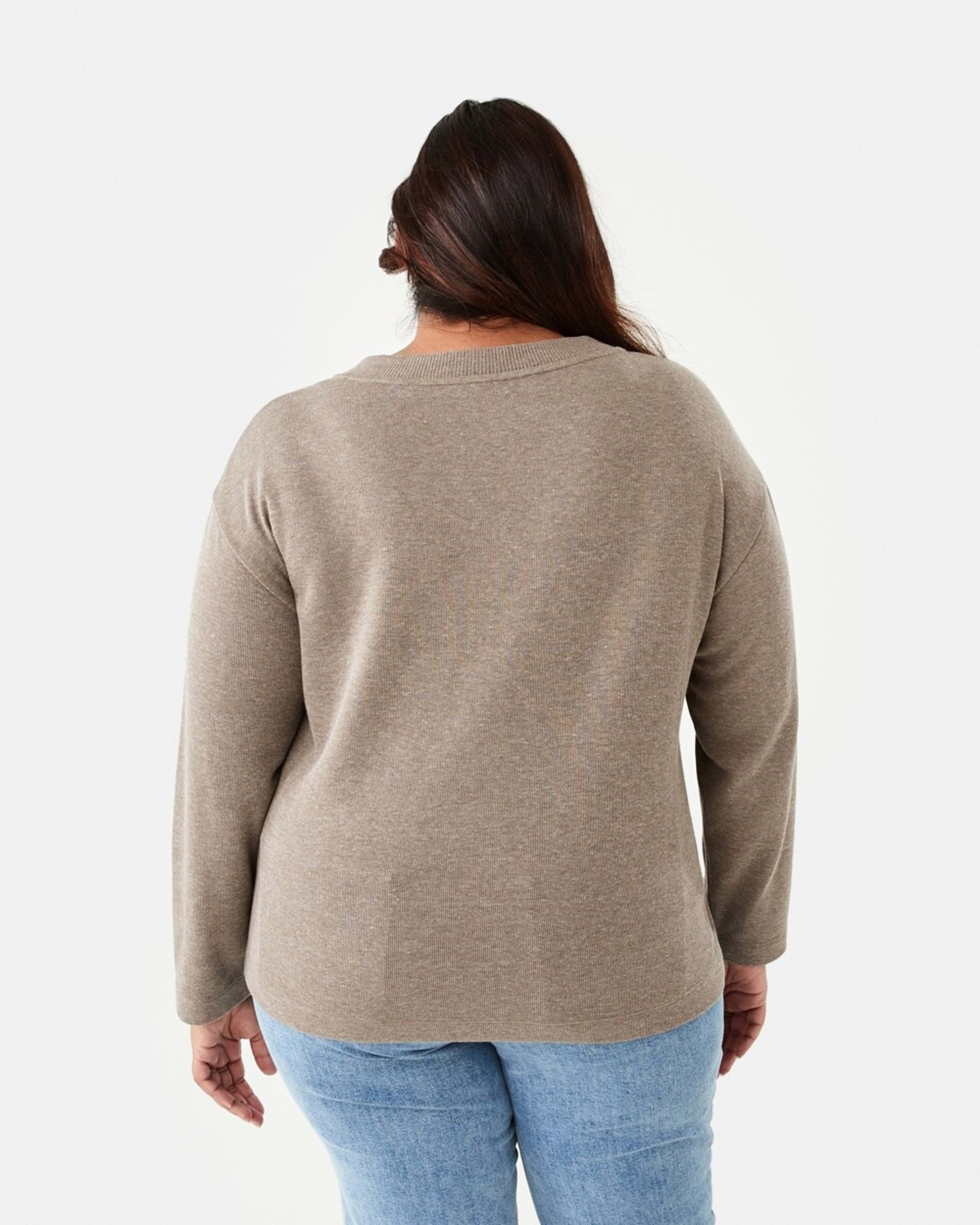 3 Curve V-Neck Relaxed Jumper Deep Taupe Marle, 3 of 6