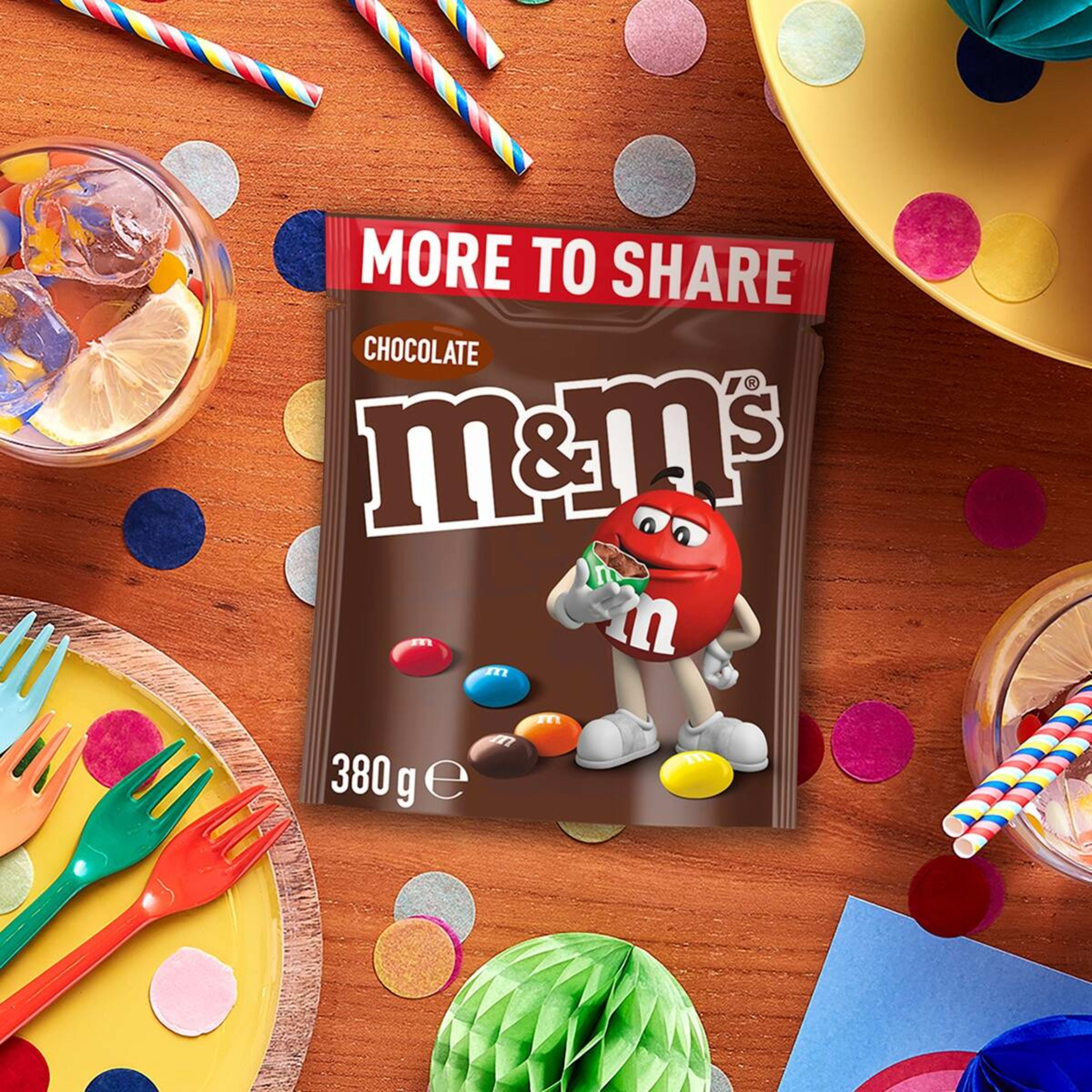 4 M&M’S Milk Chocolate Snack & Share Bag 380g, 4 of 7