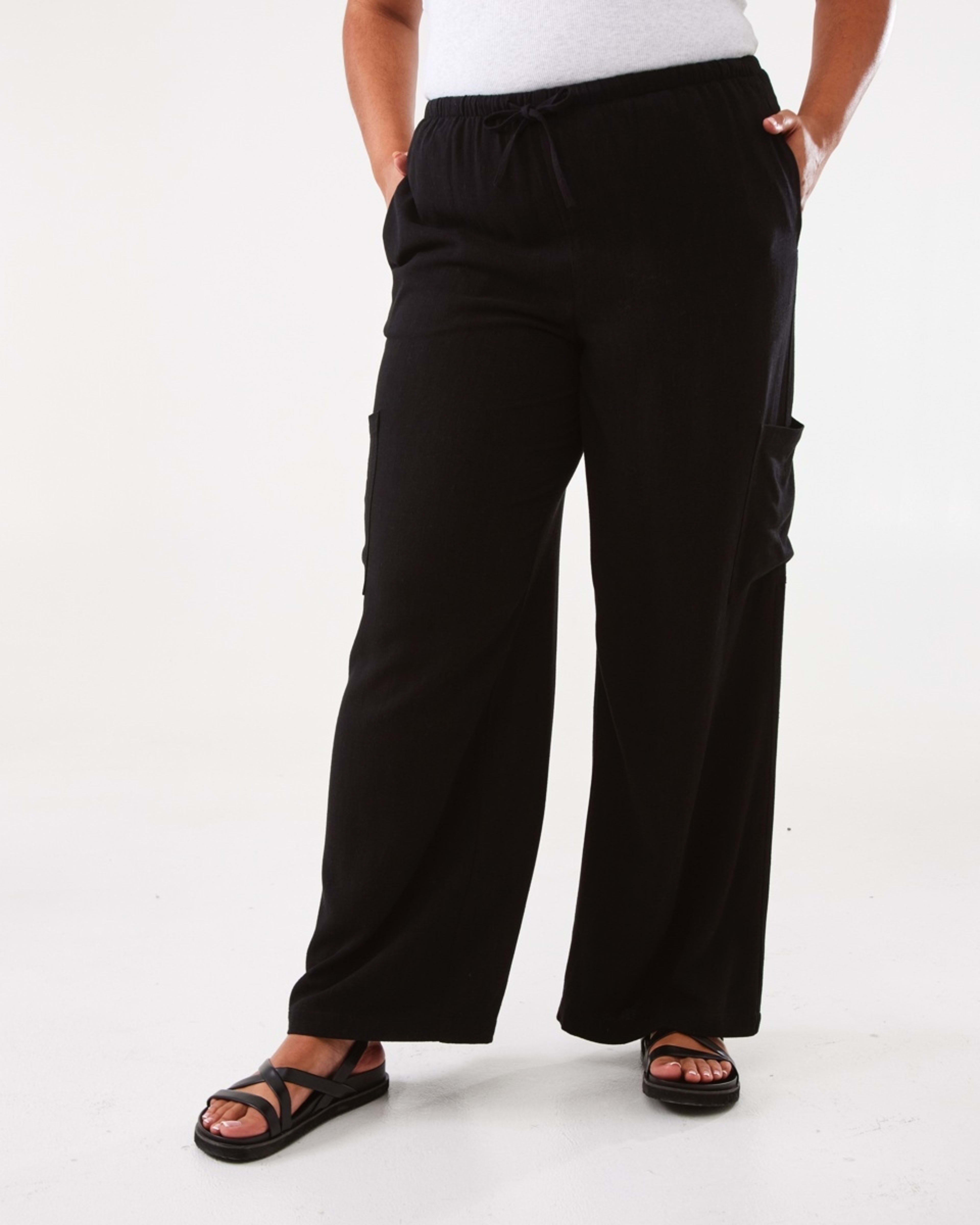 3 Textured Cargo Pants Black, 3 of 9