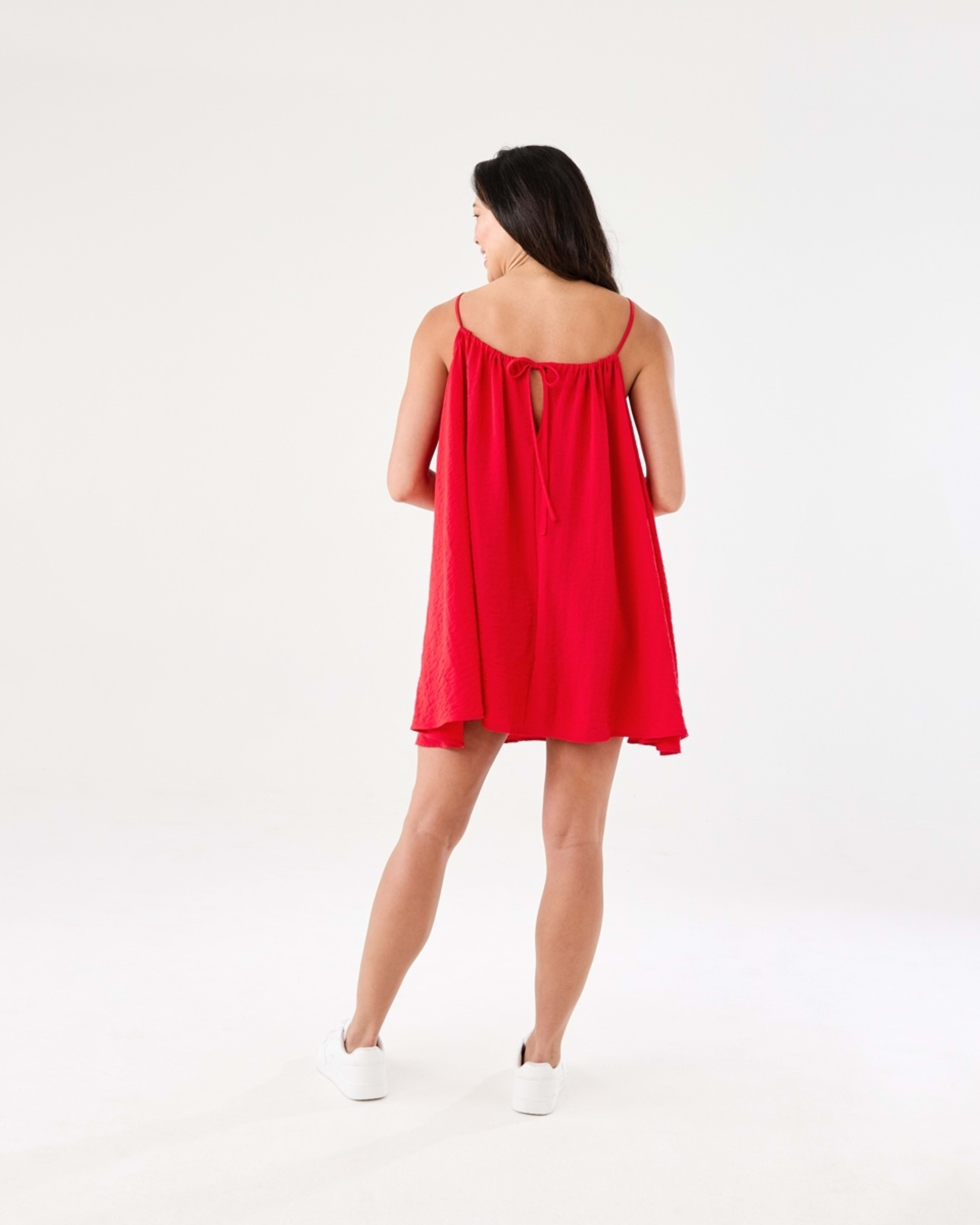 3 Sleeveless Textured Mini Dress Strawberry, 3 of 6