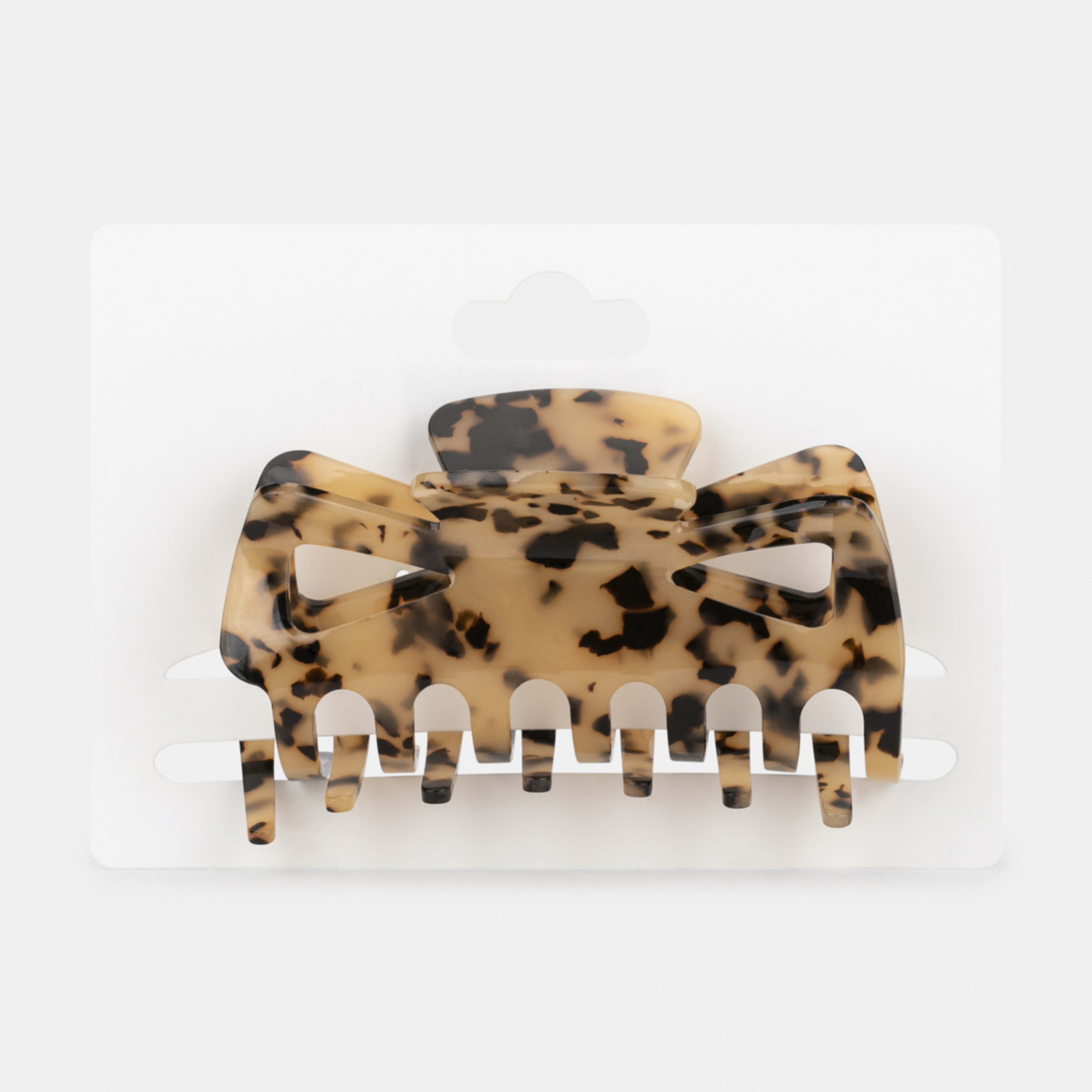 4 Oversized Claw Clip - Milky Tort, 4 of 4